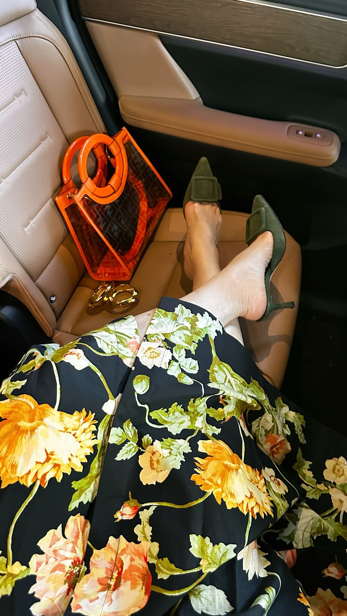 Scored this floral shirt dress at 40% off ✌🏼 and paired it with an old favorite—my Fendi bag and Manolo Blahnik mules.

#LTKootd