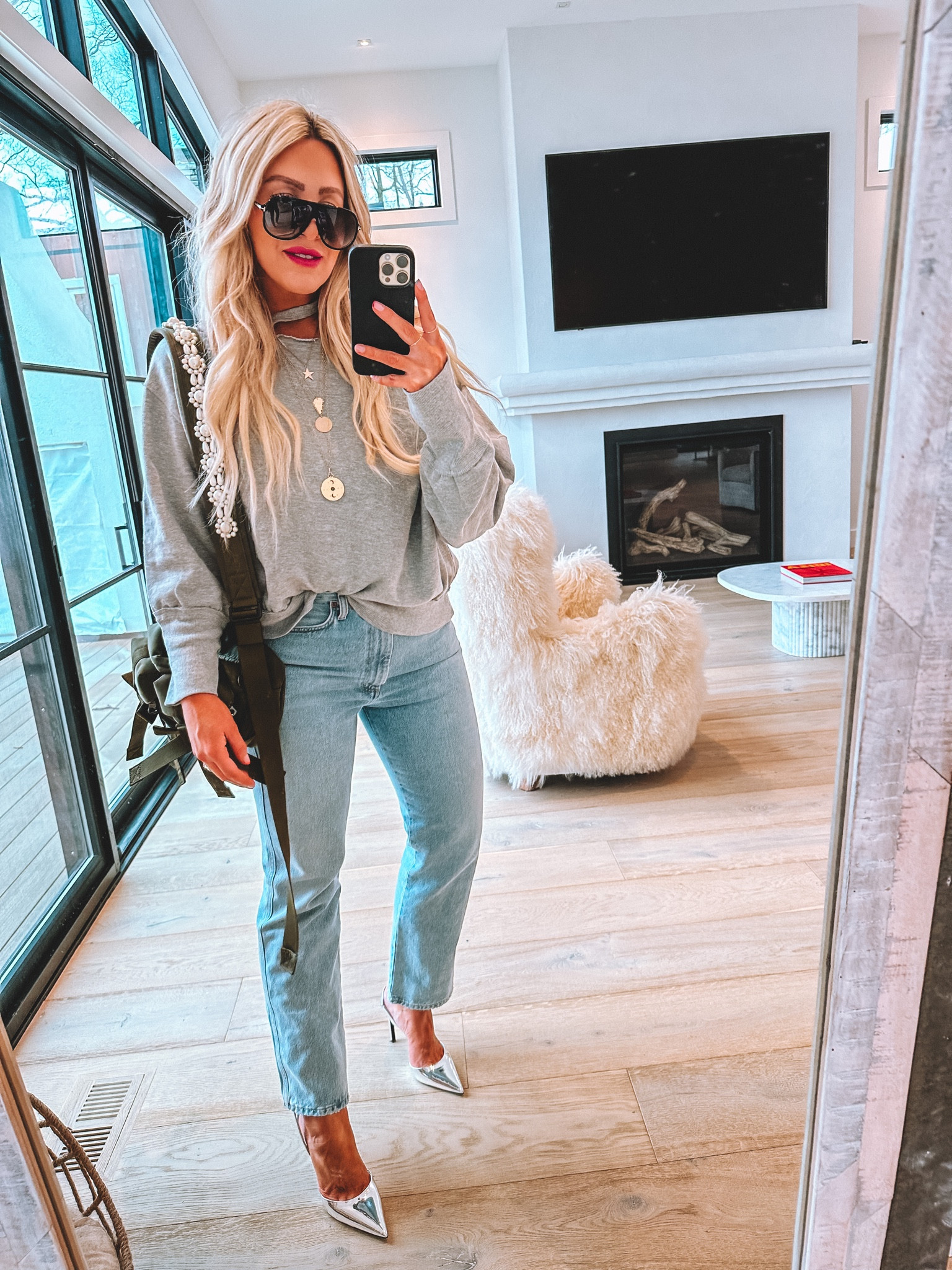 Medium in top.. jeans run tts 