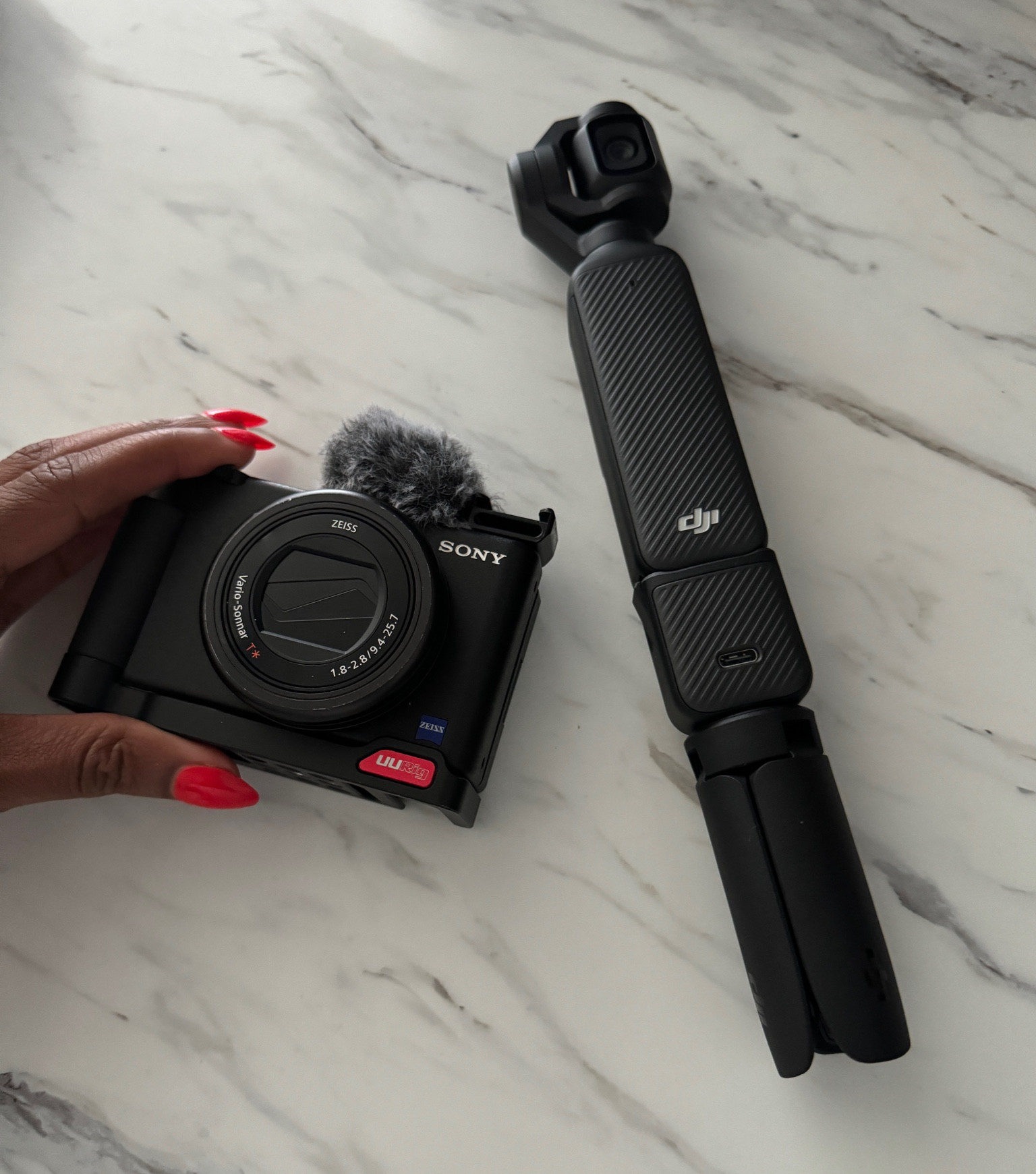 Slowly but surely building my camera collection! 📸🎥

DJI Osmo Pocket 3
Sony ZV-1

#LTKVideo #LTKSaleAlert #LTKGiftGuide