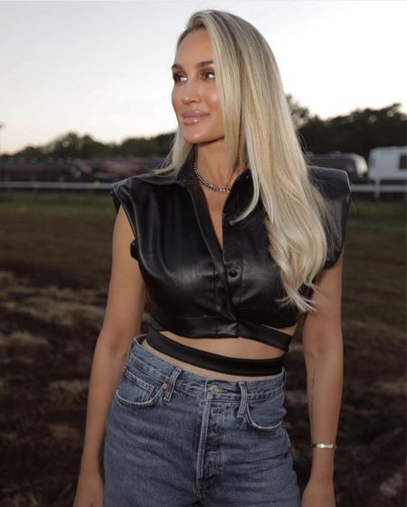 This past weekend! This top is sold out from Revolve but i’ve linked several similar styles! 

top l leather l jeans l outfit 