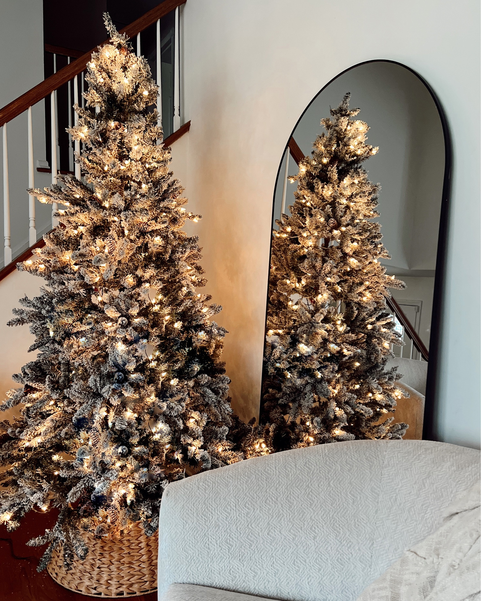 Black Arch Mirrors I Love

#LTKsalealert #LTKhome #LTKCyberWeek