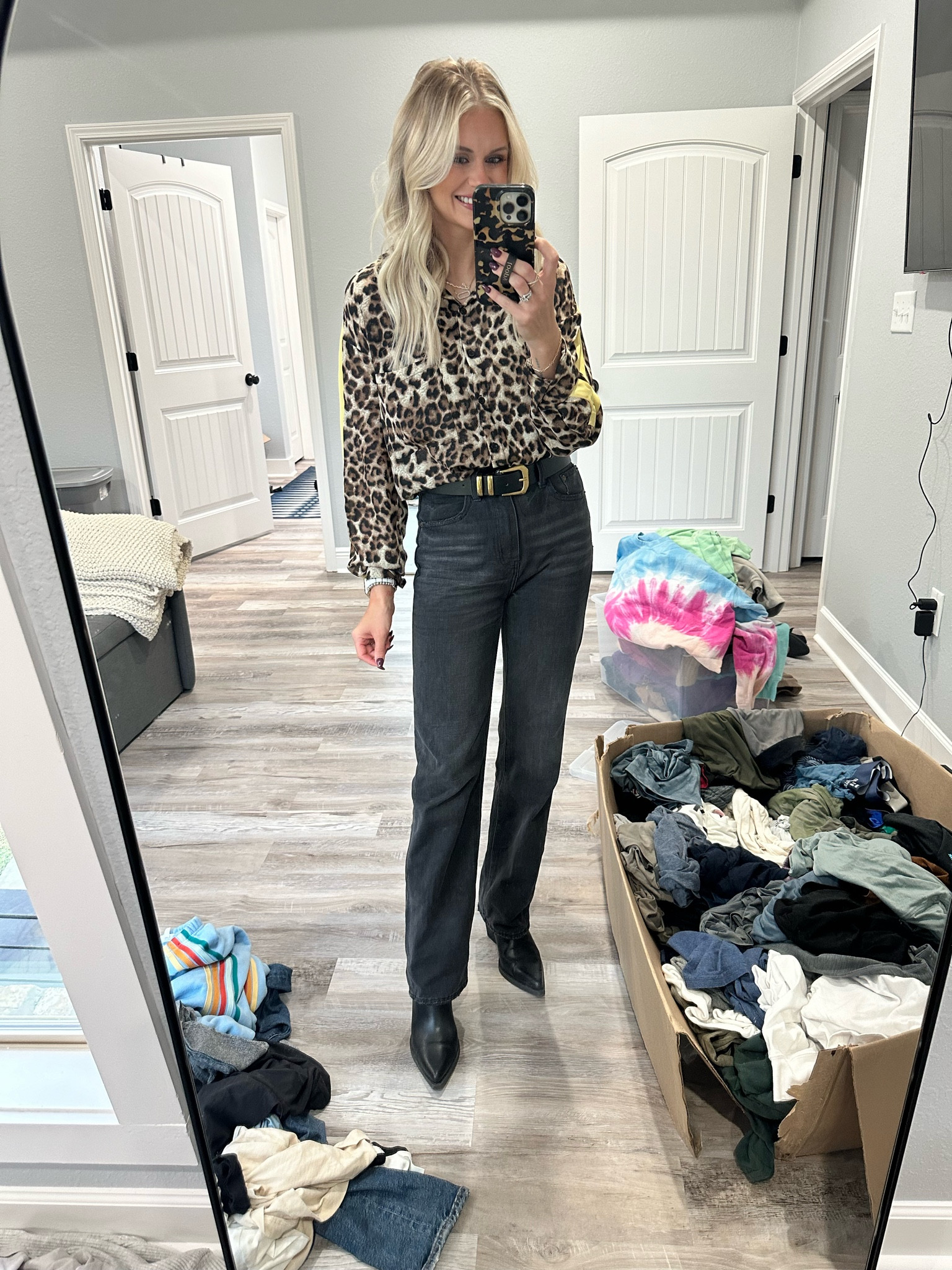 Small top, 25 jeans, shoes are tts 

#LTKFindsUnder100 #LTKWorkwear #LTKStyleTip