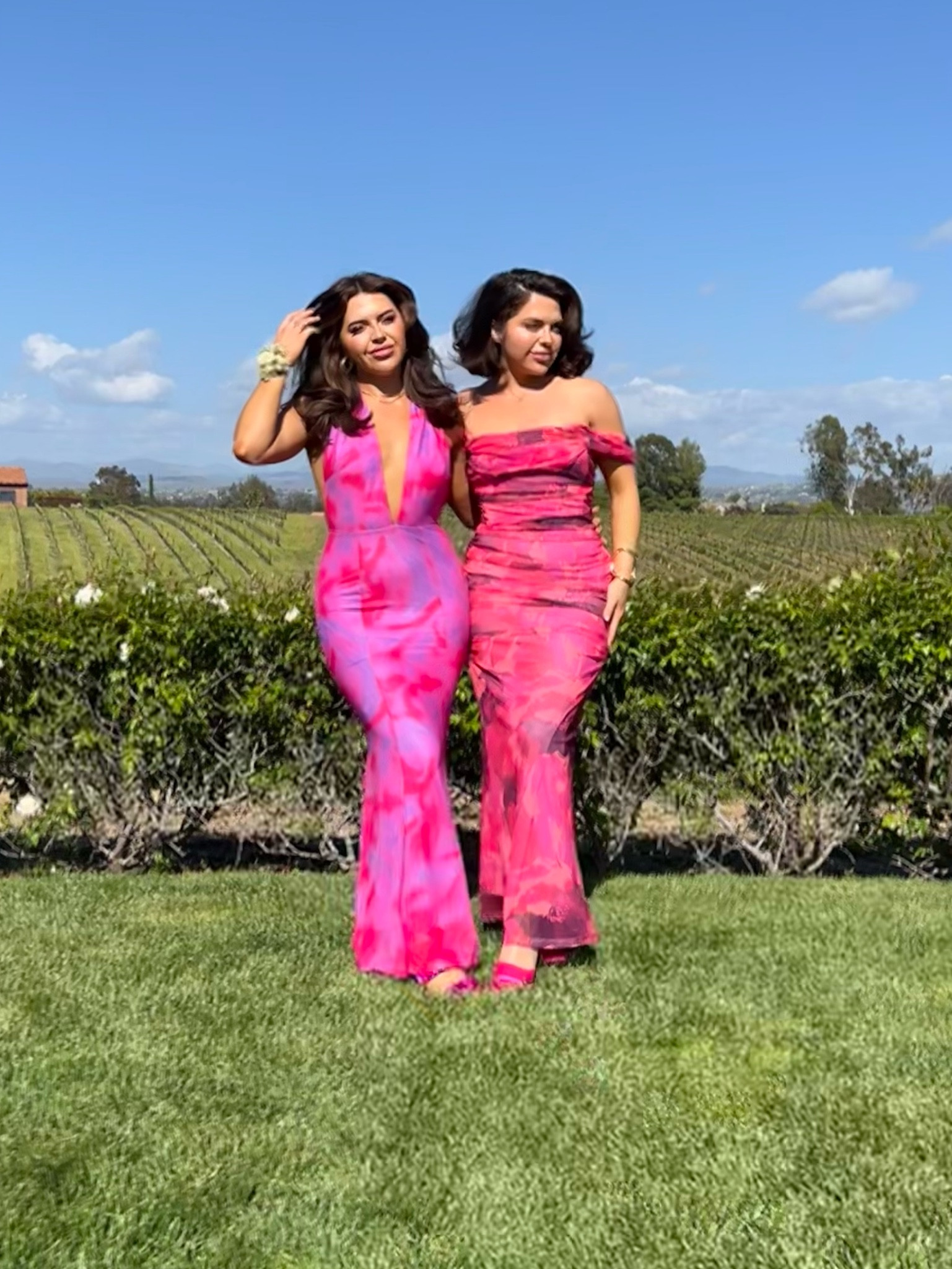 A guest wedding moment! 🤪 feelin vibrant in these bright dresses babbbyyy!! 

#LTKSeasonal