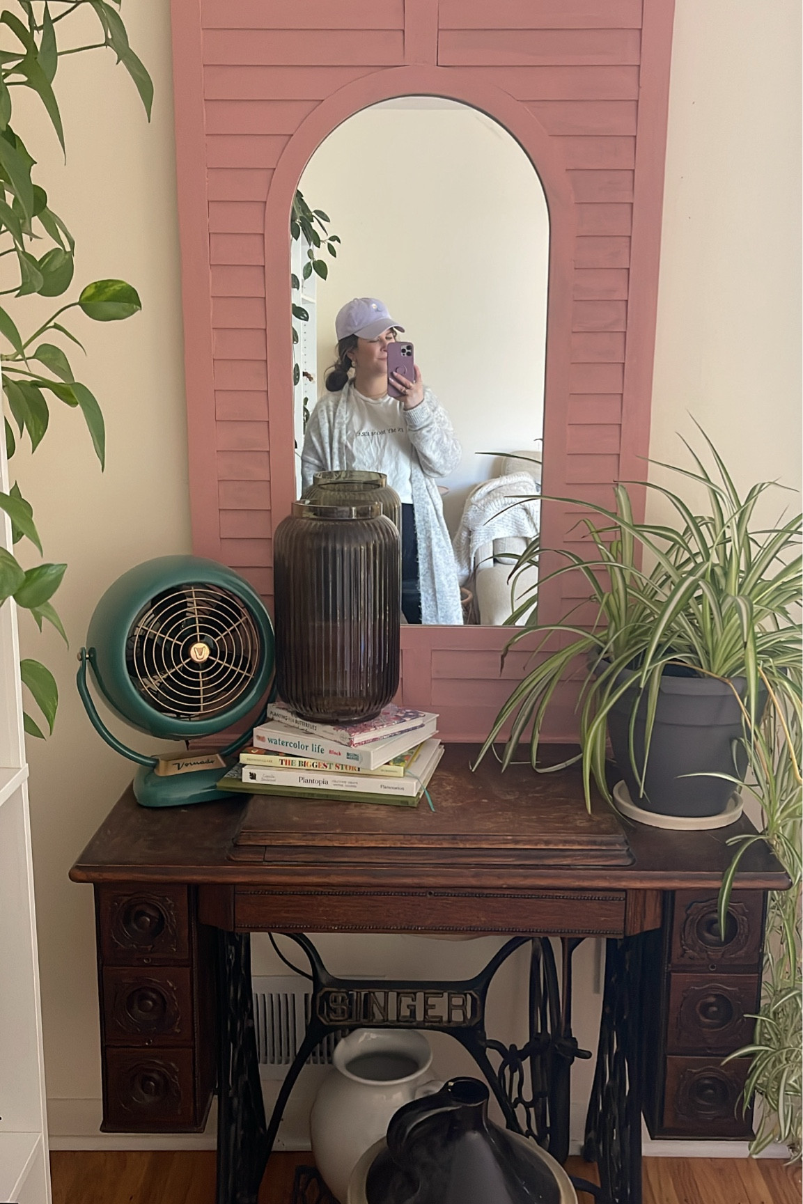 Loving this mirror makeover 



#LTKstyletip #LTKhome #LTKfindsunder50