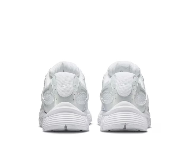 Nike V5 RNR Sneaker - Men's | DSW