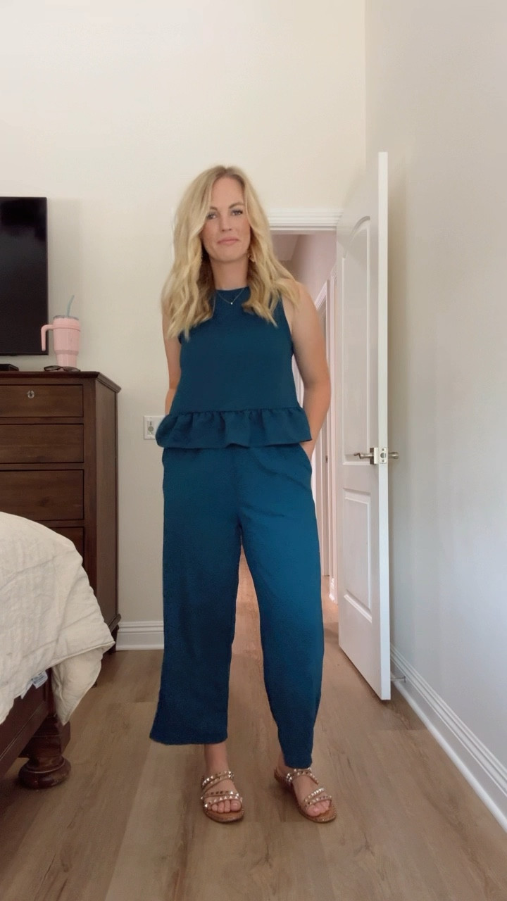 Easy everyday mom style 

#makeitminnie #momstyle #matchingset #summerstyle #momsummerstyle

#LTKSummerSales #LTKFindsUnder50 #LTKSeasonal