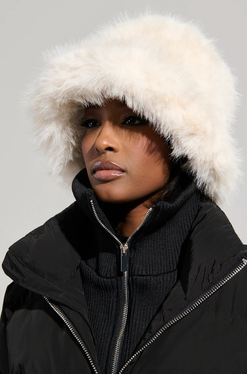 BABY IT'S COLD OUTSIDE FAUX FUR BUCKET HAT IN IVORY | AKIRA