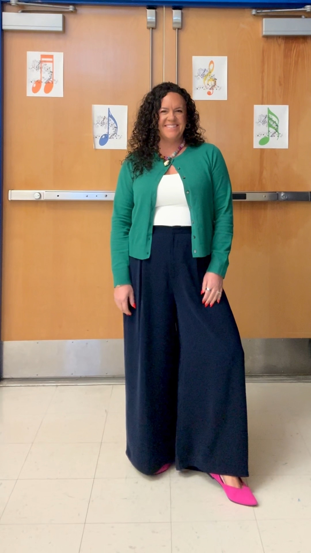 I’m 5’4, 172lbs
Cardigan: L
Tank Top: L
Pants: L Short
Shoes: TTS

#LTKMidsize #LTKPetite #LTKOver40