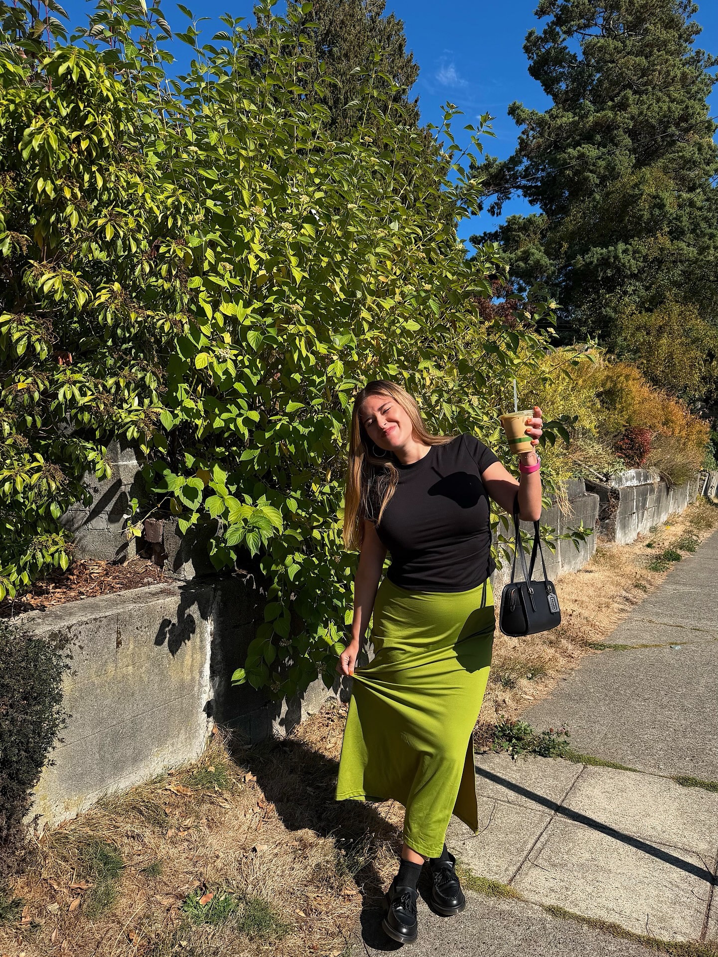 the beginning of fall in Seattle🍃 the shade of green of my skirt is my fav color everrr
•
•
•
#lifestyle #lifestyleblogger #lifestyleblog #lifestylebloggers #seattleblogger #seattlefood #seattlefoodie #seattle_igers #seattle #seattlewa #seattlewashington #seattleseahawks #seattlecoffee #thingstodoinseattle #downtownseattle #citygirl #seattlelifestyle #fallishere #autumn #autumnstyle #autumnishere #fallvibes #fallinseattle #autumninspiration #autumninthecity #basenji #basenjicuteness #apartmentinspo

#LTKItBag