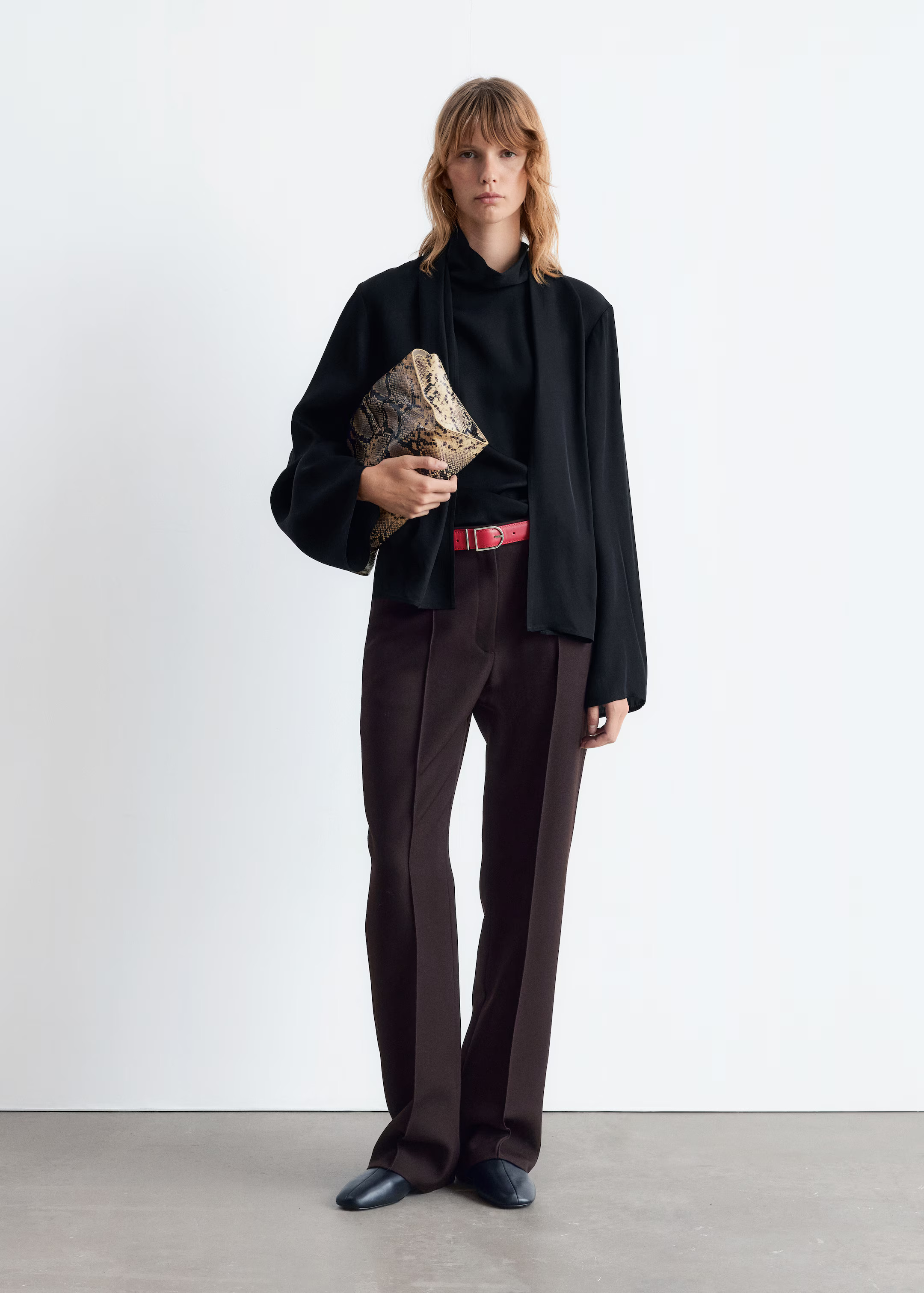 Satijnen blouse met sjaaldetail | H&M (DE, AT, CH, NL, FI)