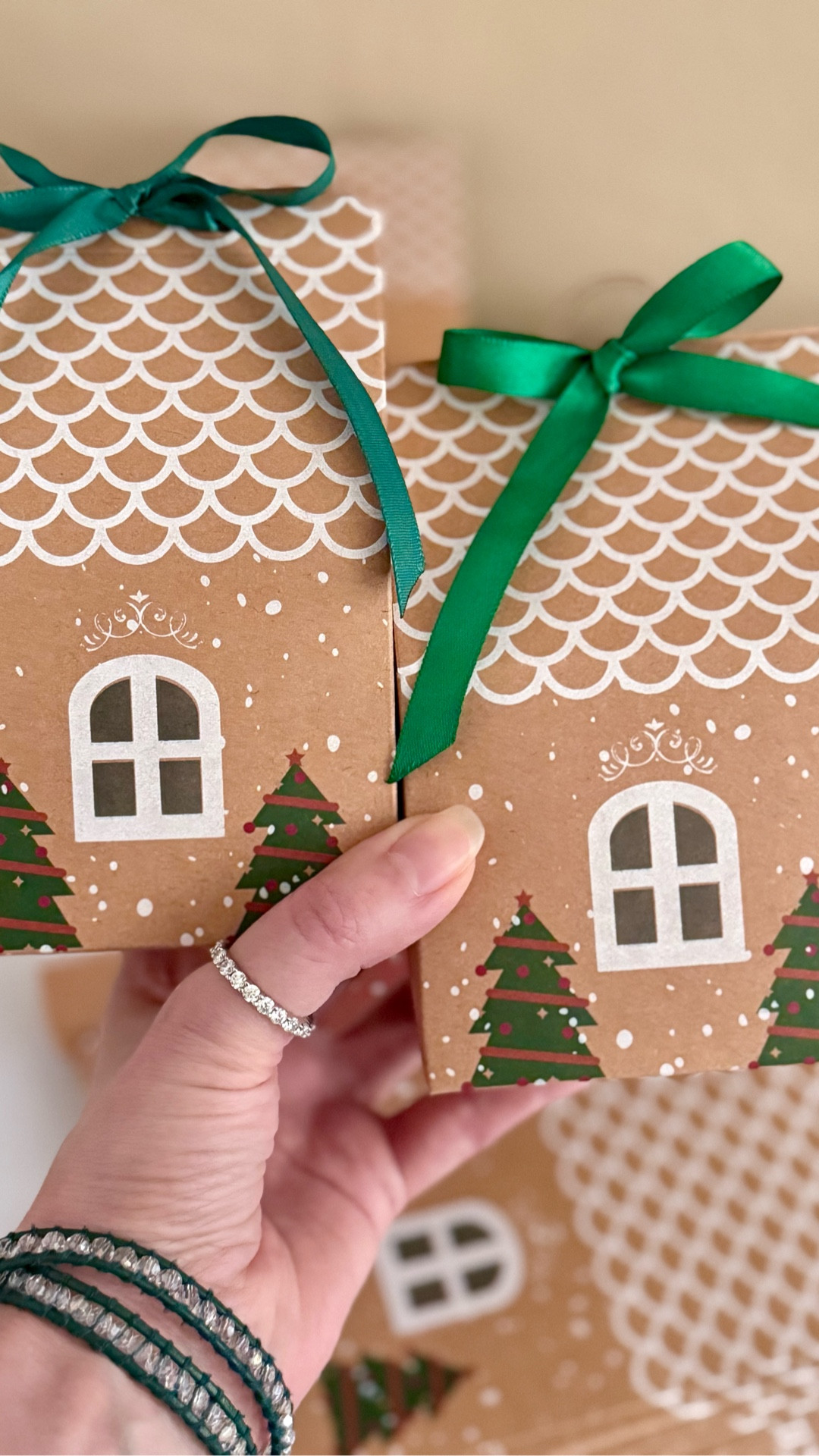 🎄✨Gingerbread gift boxes for the holidays! I filled these little houses with small treats and stocking-stuffer goodies—perfect for teachers, neighbors, coworkers, or festive party favors. Such an easy and affordable Christmas gift idea that looks so cute on display. 


holiday gifts, Christmas gifting, gingerbread house boxes, gift ideas, gift wrapping 

#LTKHoliday #LTKGiftGuide #LTKSeasonal