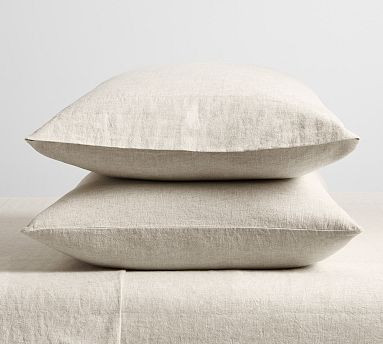 Size:
               Standard | Pottery Barn (US)