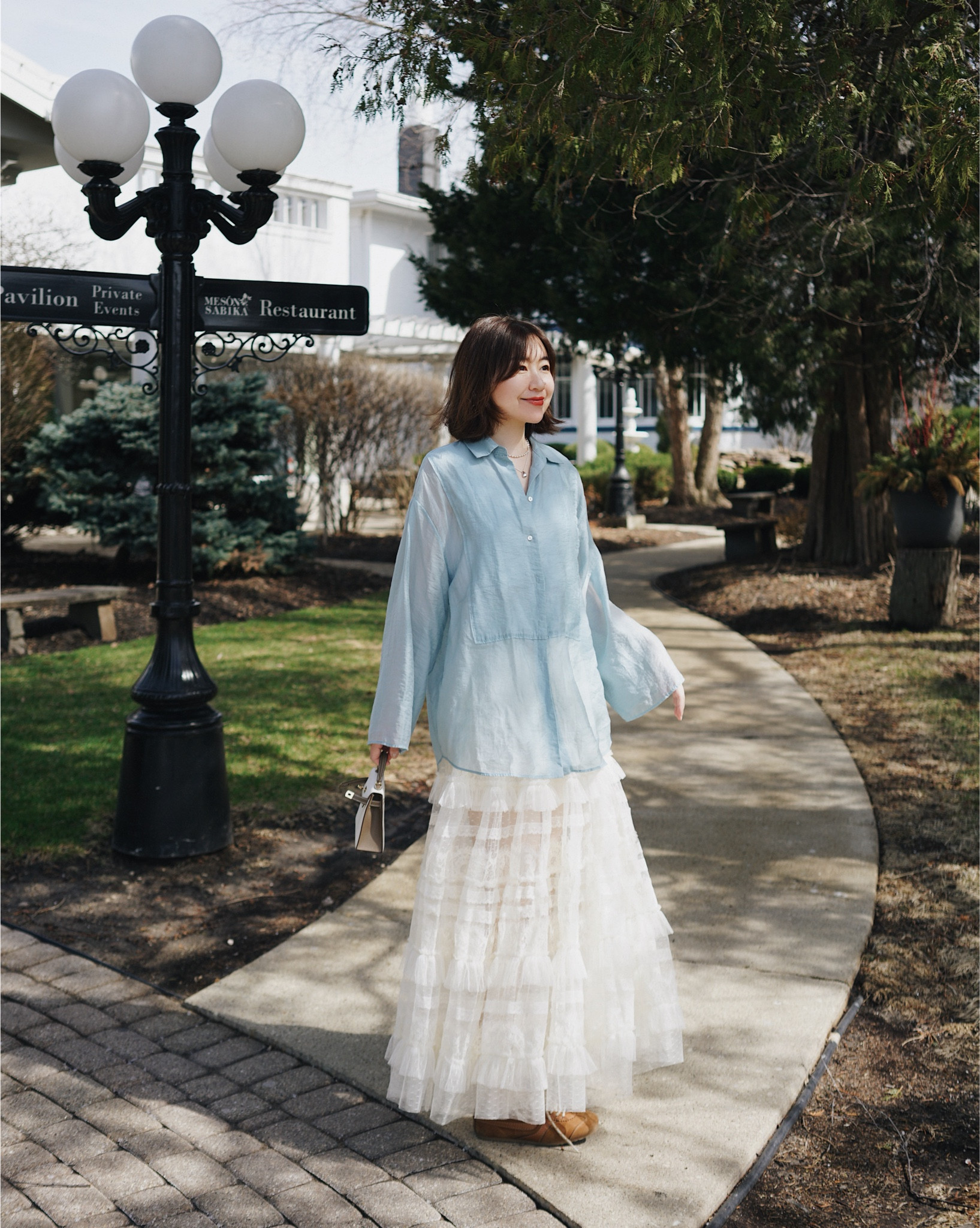 Falling in love with my skirt❤️

#LTKPetite #LTKootd #LTKdayinmylife