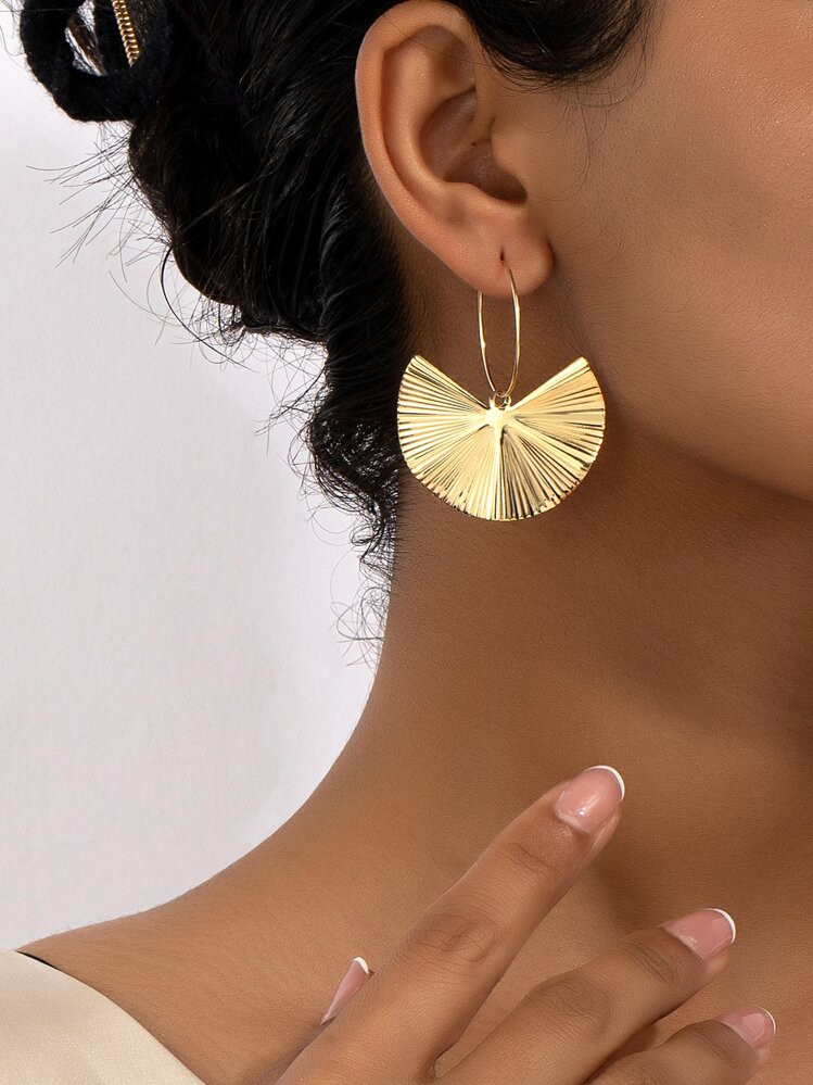 1pair Metallic Folded Leaf Design Earrings, Elegant & Versatile | SHEIN