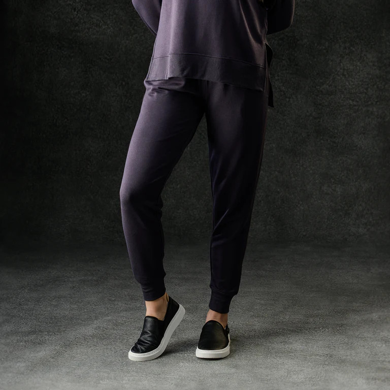 Women's Essential Jogger | LUXOME