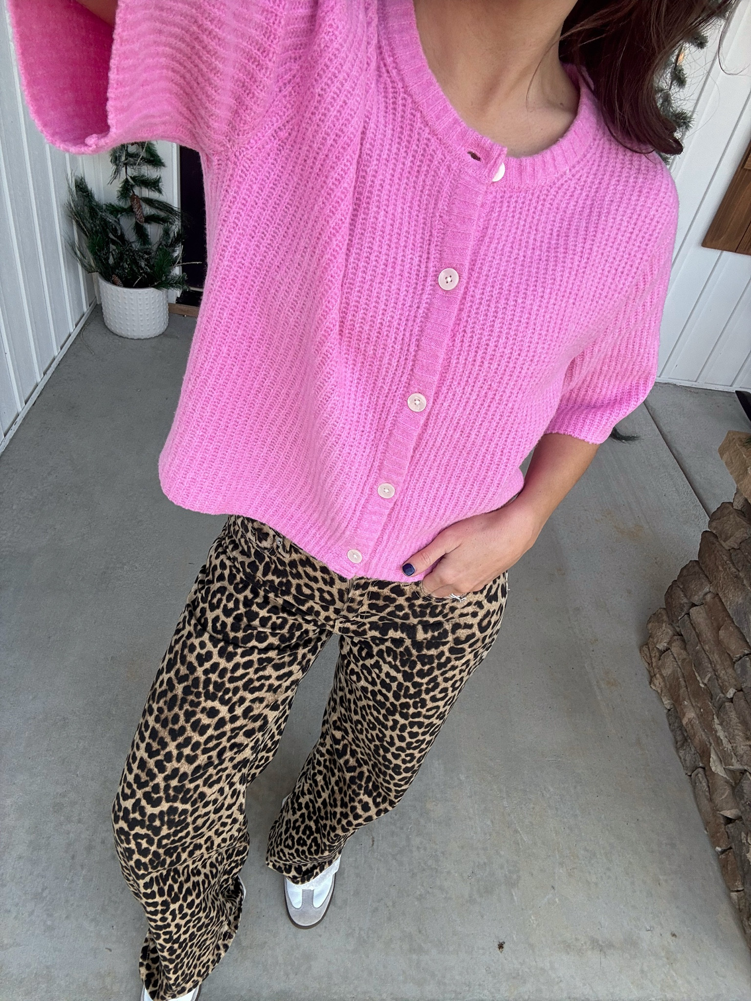 aerie short sleeve cardigan is back for spring in so many cute colors 🌷🩷🌸 love pairing pops of color with cheetah print for a fun spring look! Jeans are h&m but linking similar on Amazon 

Aerie, short sleeve cardigan, aerie spring, aerie haul, spring fashion, cheetah jeans 