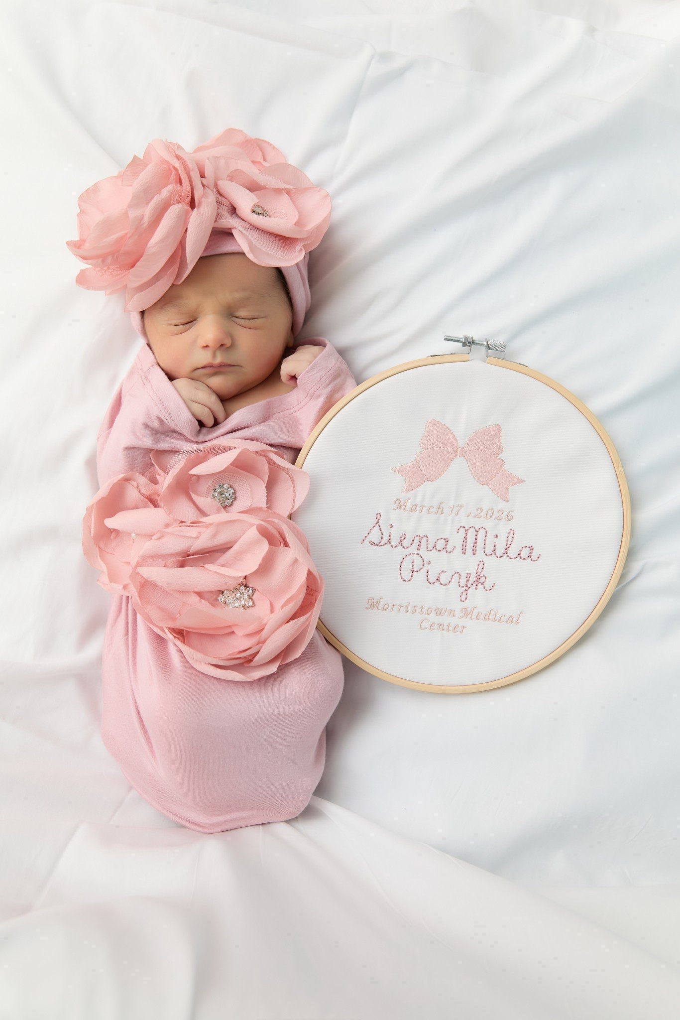 Her first photoshoot 🥹🌸

#LTKmomlife #LTKootd