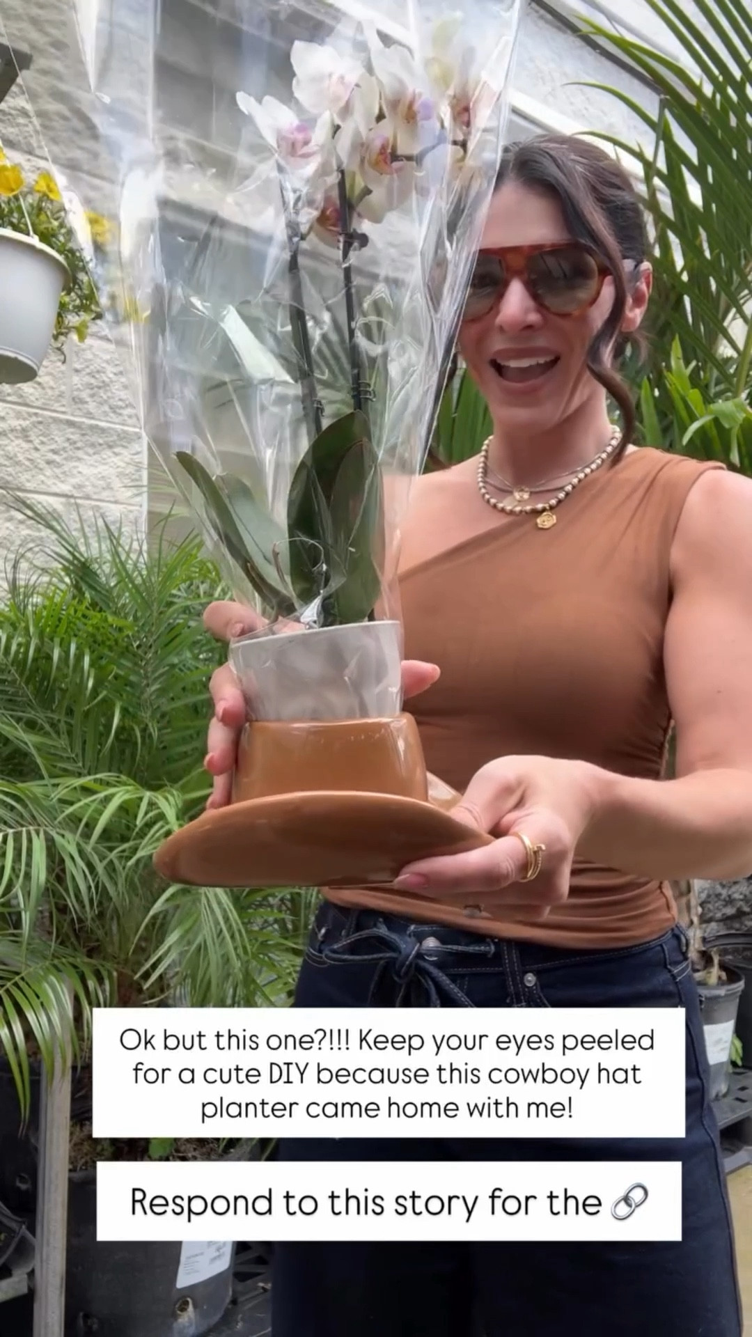 Respond to this story for the 🔗 Ok but this one?!!! Keep your eyes peeled for a cute DIY because this cowboy hat planter came home with me!