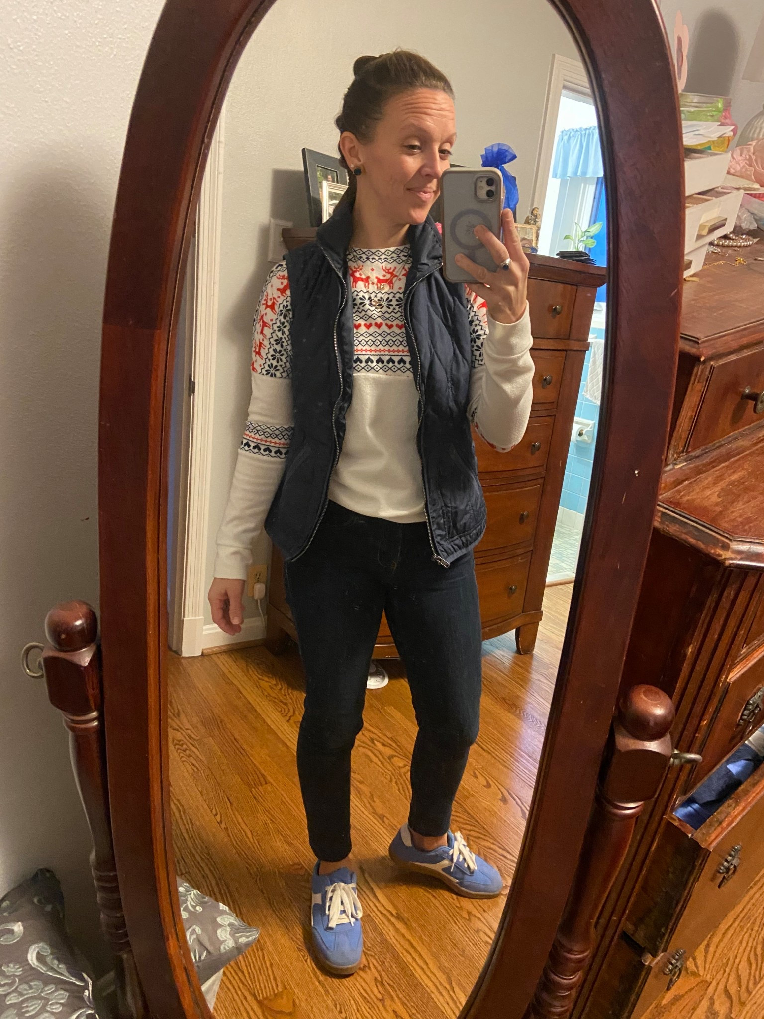 I’ll have a blue Christmas - dress-ojt day at school today. 


#LTKSaleAlert #tennisshoes #jeans #gapjeans #gapsale #skinnyjeans #LTKWorkwear #under15 #salefinds #bluetennisshoes 

#LTKHoliday #LTKootd #LTKdayinmylife