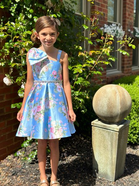 50-75% off dresses for girls!  I shopped this dress in store and all of the dresses were 60% off. This dress is absolutely STUNNING in person. So many beautiful ones to choose from. 





Family photo, Easter dress, floral dress, kids dresses, formal dress, wedding guest dress, church dress, macys 

#LTKkids #LTKsalealert