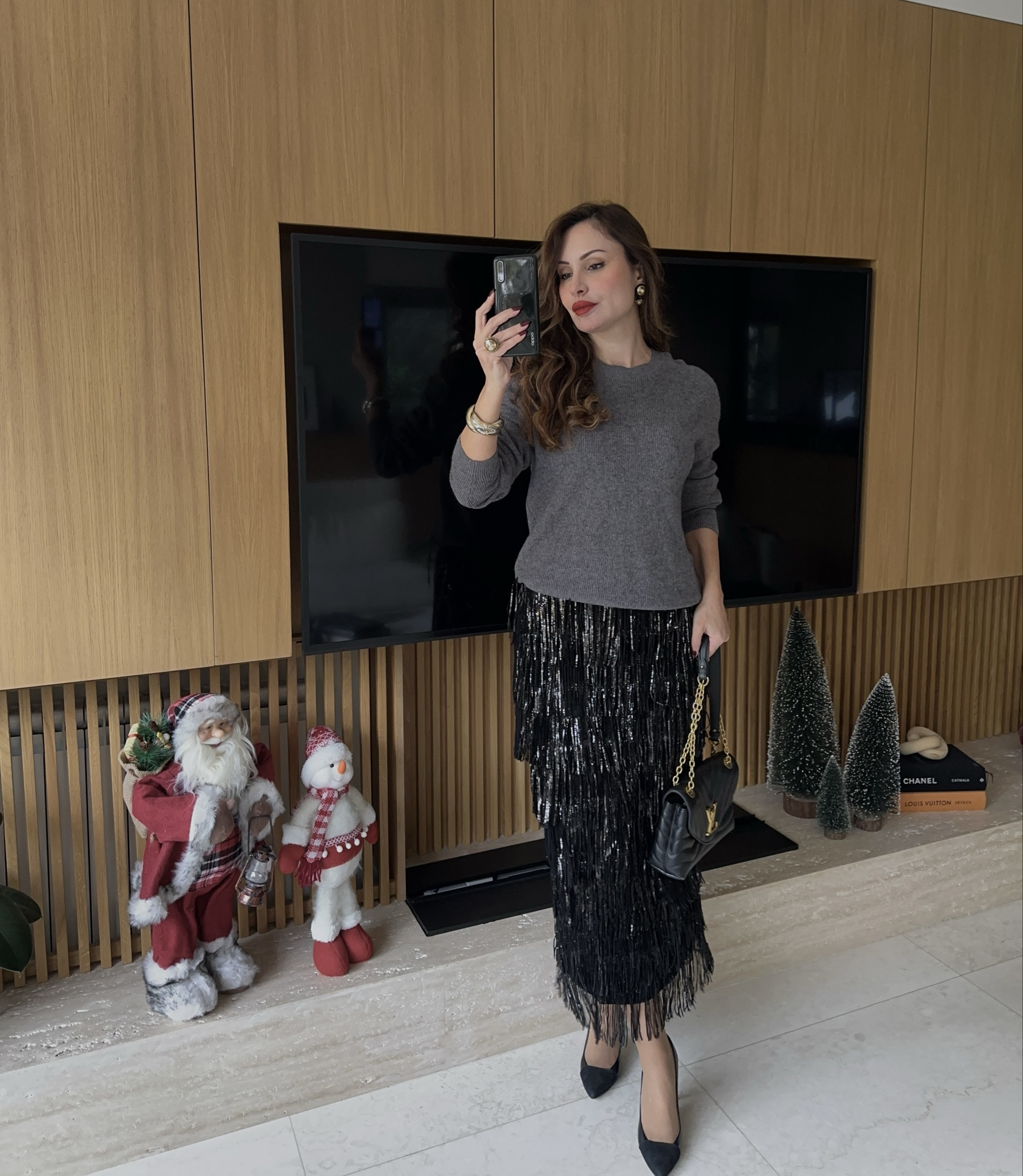 One skirt two ways

#LTKootd #LTKFindsUnder100 #LTKHoliday