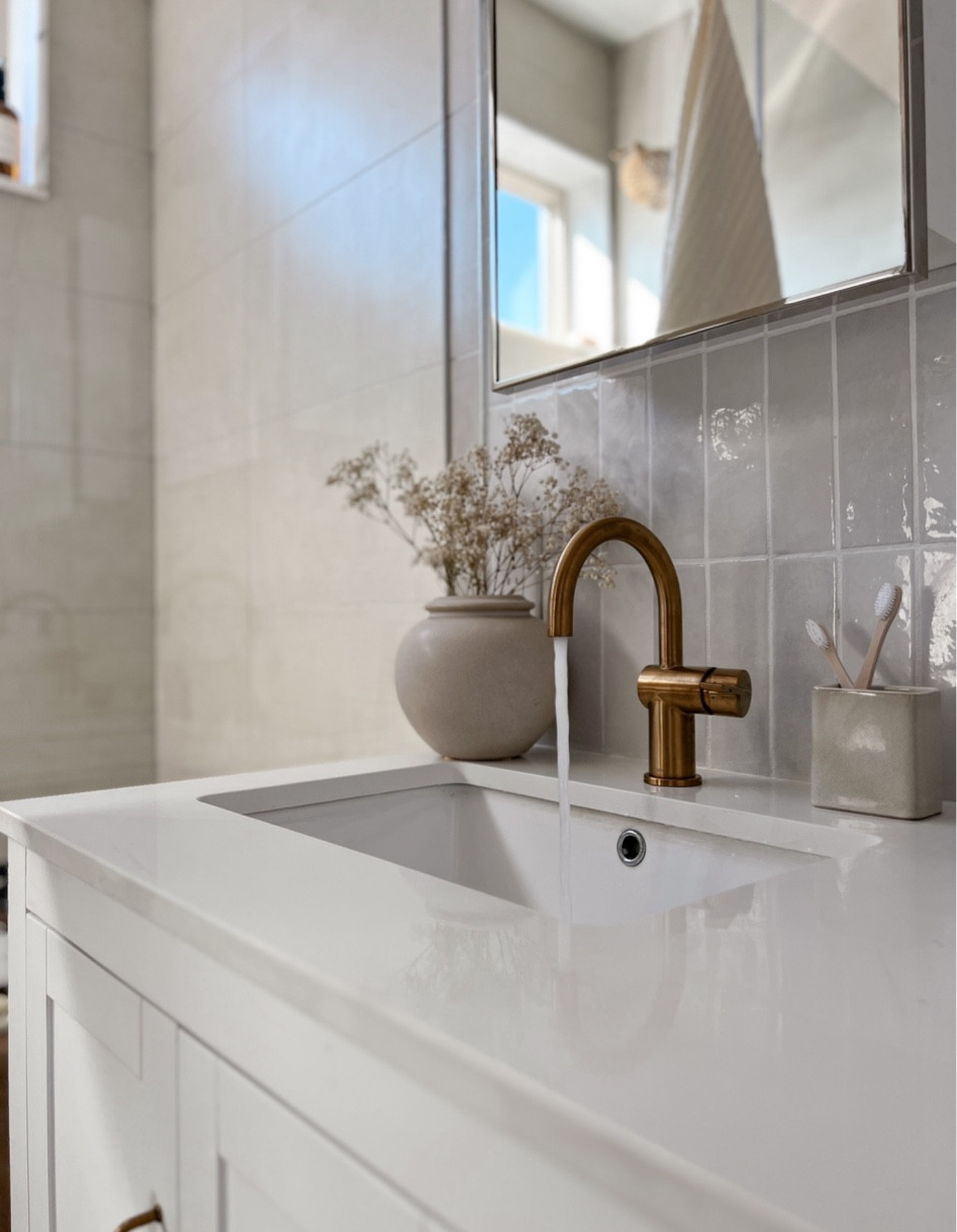 The brass bathroom sink faucet of my dreams! 

#LTKhome