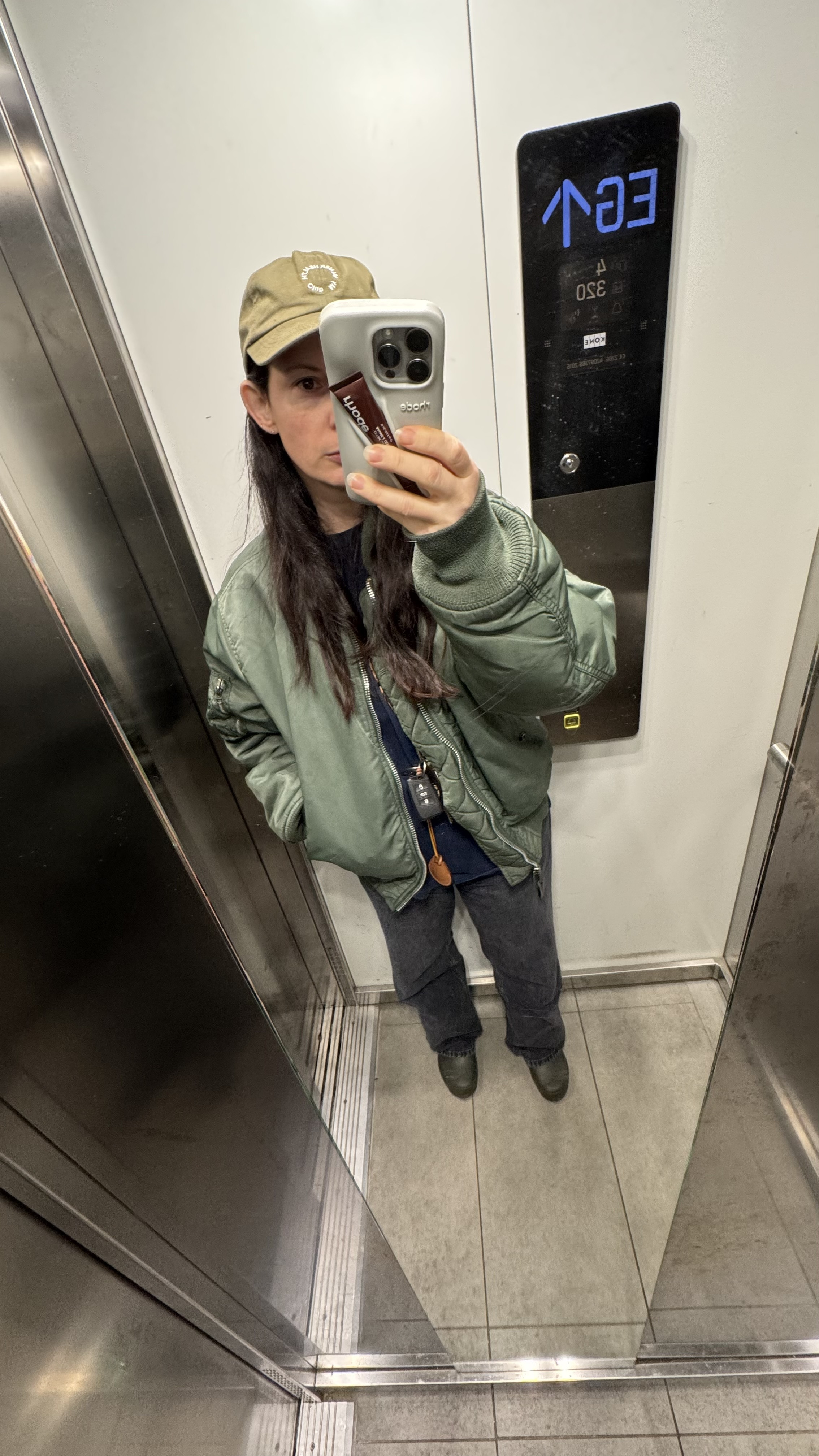 Elfie! Elevator-Selfie 🤳🏼 

#LTKstyletip #LTKeurope