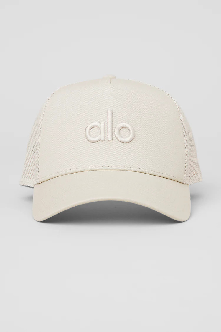 District Trucker Hat | Alo Yoga (US)