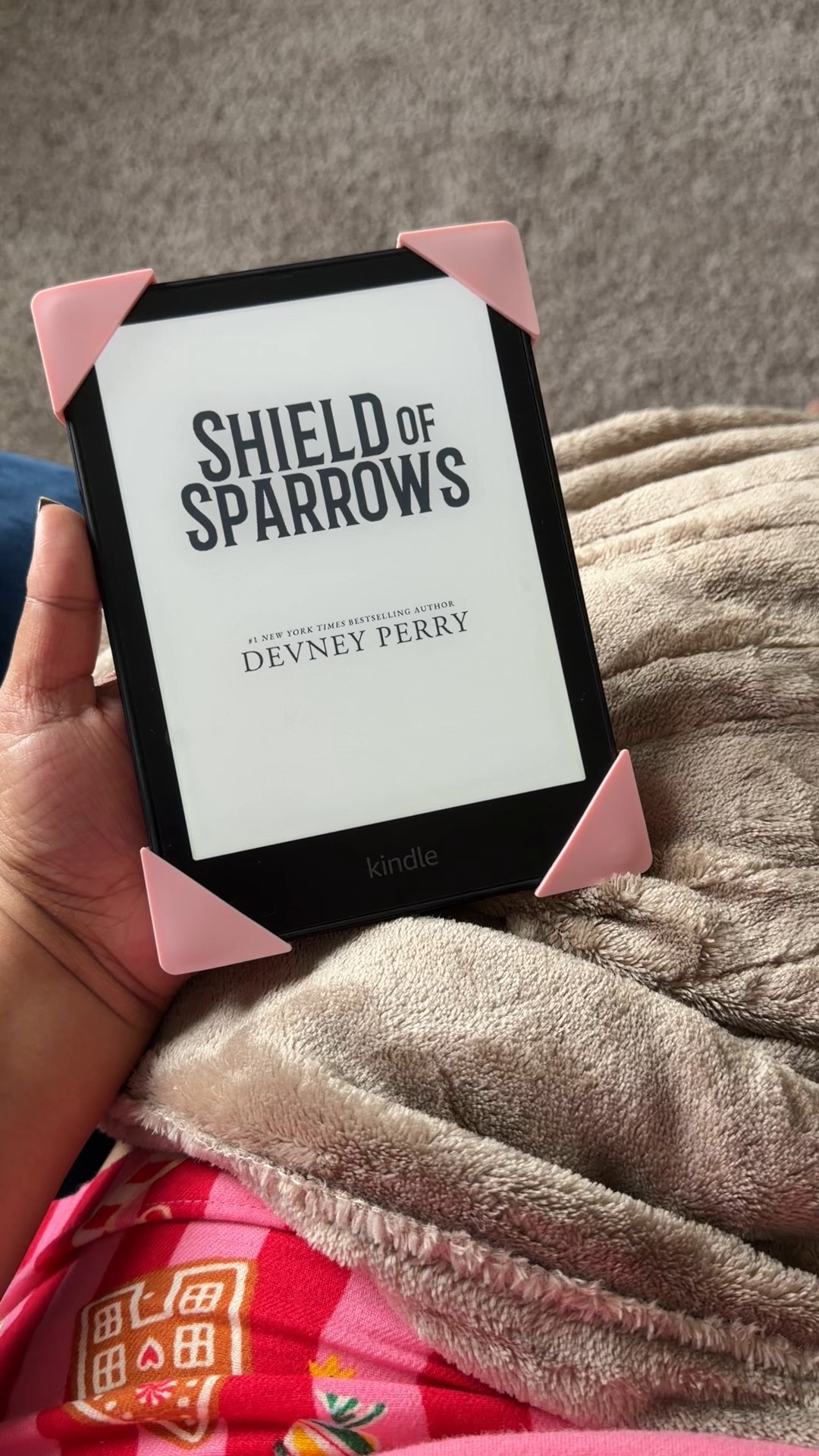 Taking it easy this weekend with a new read on my kindle and cozying up in one of my favorite Black Friday purchases, this heated blanket is so perfect for cozy season! 

#LTKCyberWeek #LTKHome #LTKGiftGuide