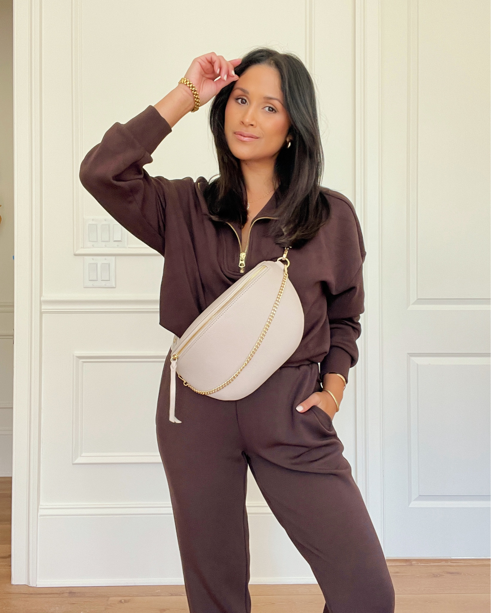 25% OFF all sling bags! 4 casual outfits to wear with the Beck Sling Bag that I designed with @giginewyork! Which look is your favorite?
I also highly recommend getting the matching webbing strap for comfortable long wears!
#giginewyork #crossbodybag 

#LTKSaleAlert #LTKCyberWeek #LTKItBag