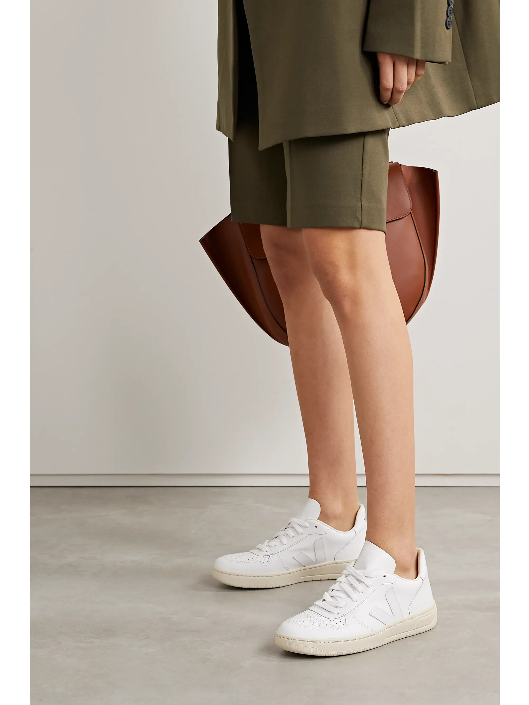 White + NET SUSTAIN V-10 leather sneakers | Veja | NET-A-PORTER | NET-A-PORTER (US)