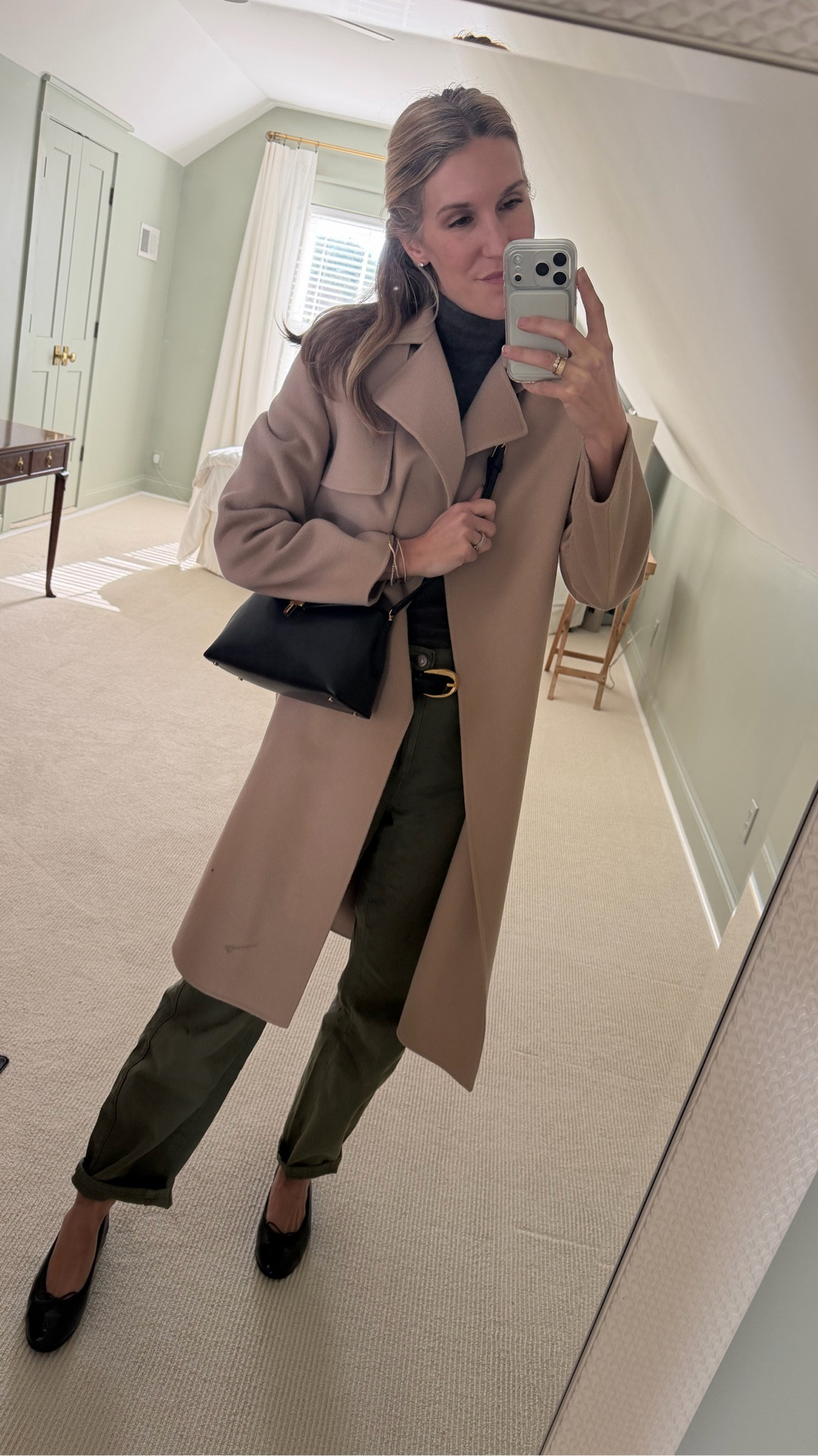 Obsessed with these cinch waist barrel jeans for under $60! I cuffed the ends because they are a little long 

Jacket is old theory and shoes are Chanel 

#LTKFindsUnder100 #LTKWorkwear #LTKSaleAlert