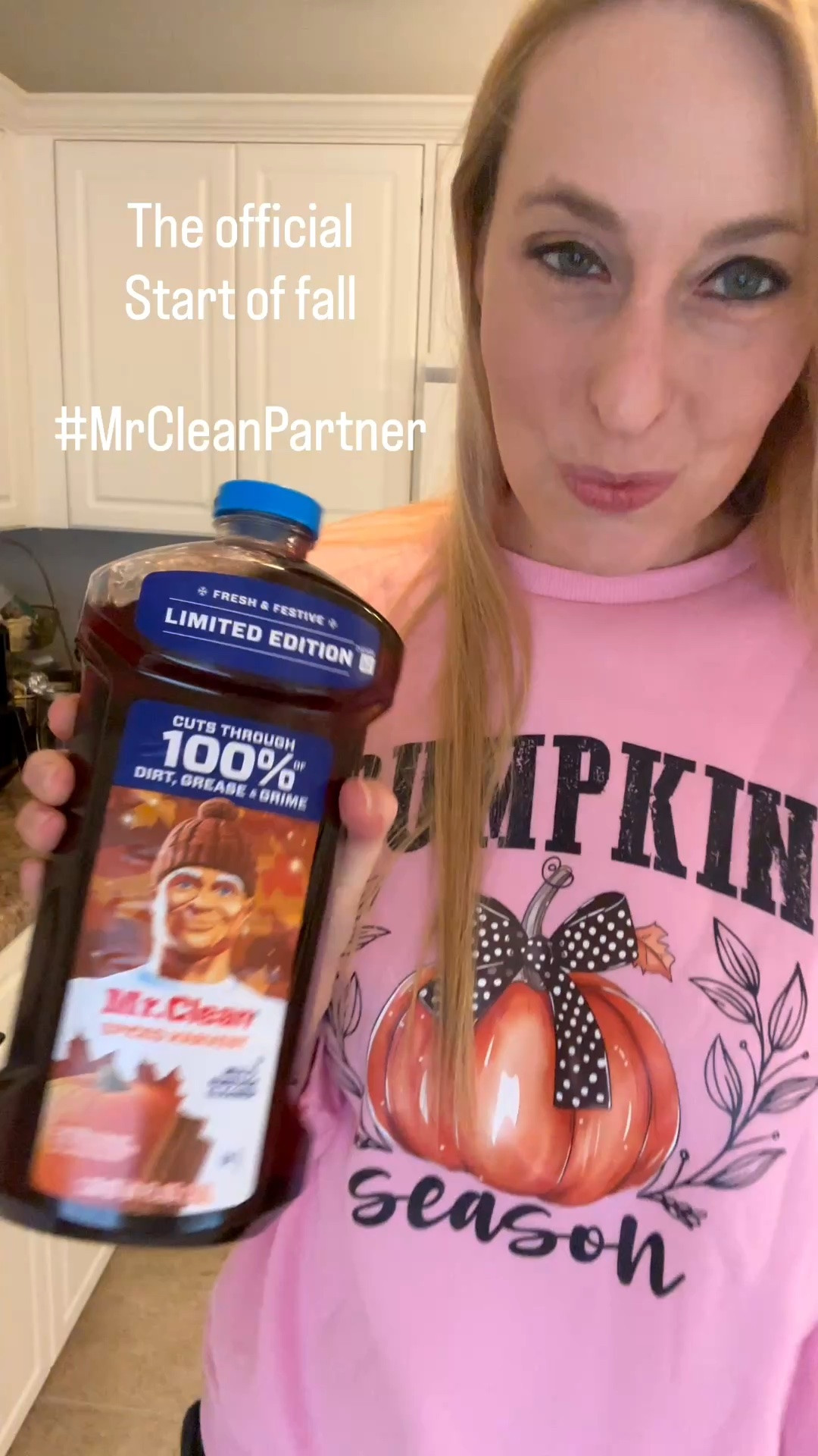 Fall officially starts in my house once I pull out my fall sweaters and grab the Limited Edition of Mr. Clean Spiced Harvest. 🎃 now my whole house is clean and smells like pumpkin spice. It really gets me in that comfy cozy mood. 

It is only available for a limited time so get it now 🍁 

#MrCleanPartner #SpicedHarvestReturns #ad @mrclean