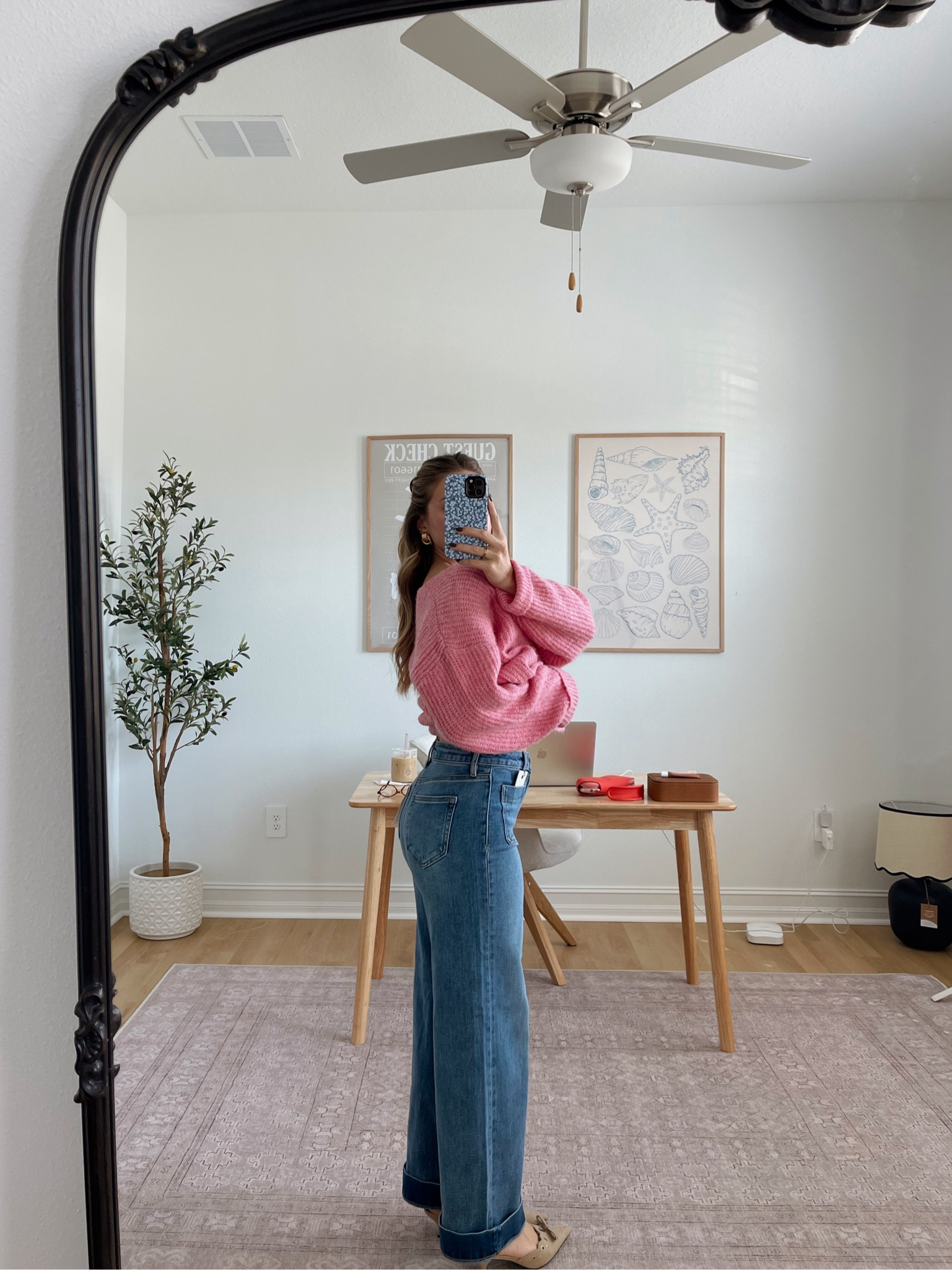 CUTEST jeans ever! Sooo stretchy & I love the color so much! Wearing size 25 (my typical size) 👖

#LTKGiftGuide #LTKWatchNow #LTKSeasonal