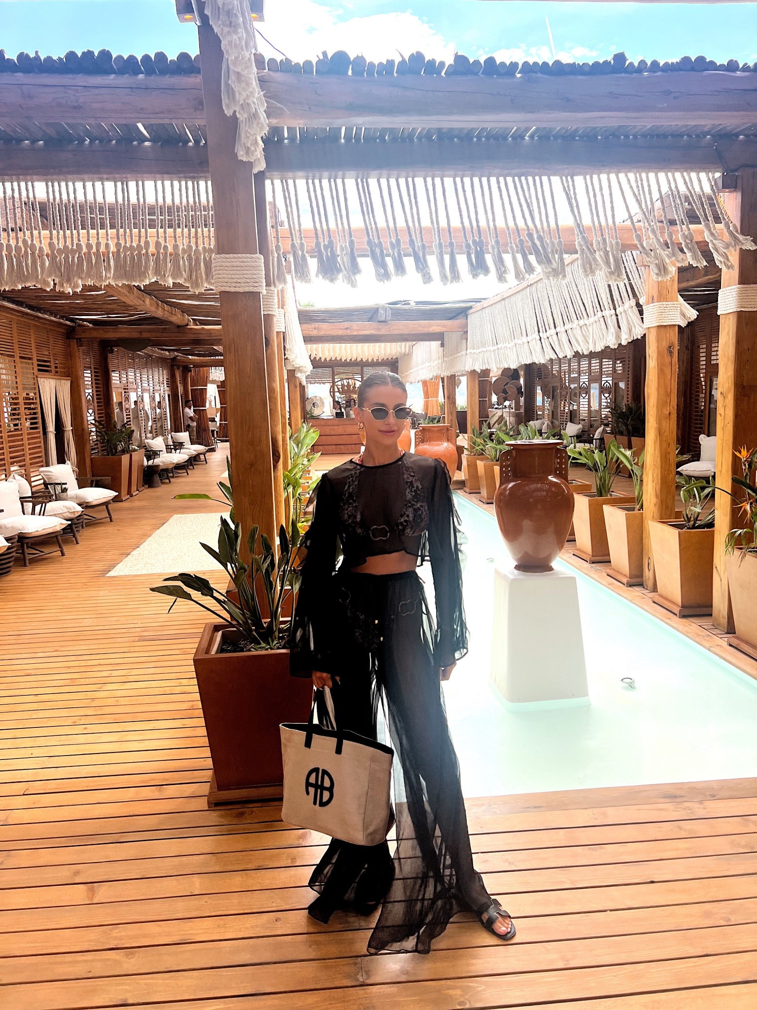 Beach club fit 🖤

#LTKStyleTip #LTKTravel