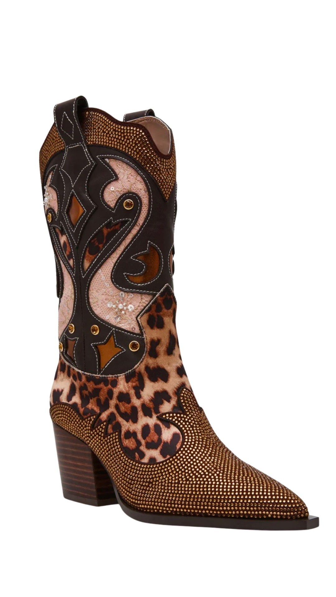 I couldn’t resist these… 🤎🐆✨

Leopard, sparkle, and Western details? They were coming home with me. Now the fun begins… figuring out all the ways to style them.

#boots #western #BetsyJohnson

#LTKOver40 #LTKgrwm