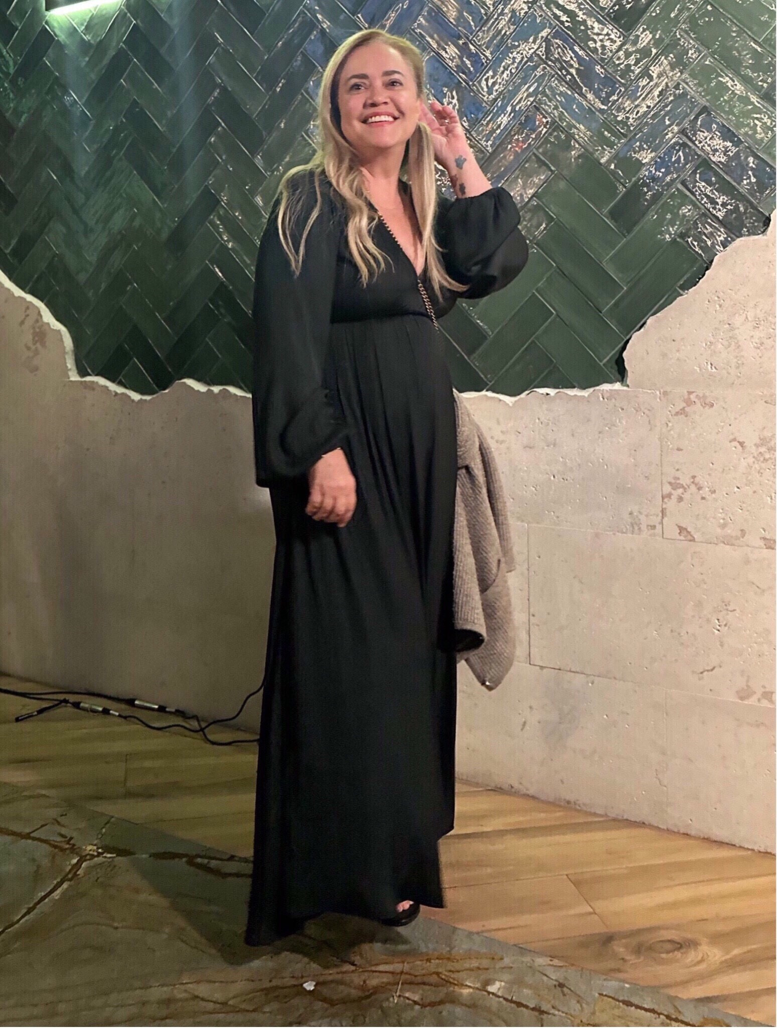 Black dress, you can wear dress up or down, feels like silk, light on the skin. Don’t wrinkle; it is perfect for travel.
Tory Burch Kyra bag and black gladiator sandals. 
Wearing size M




#LTKItBag #LTKFindsUnder50