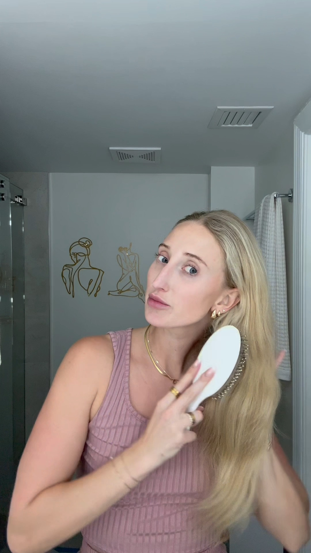 Heatless curls tutorial 🤍

#LTKBeauty #LTKWatchNow #LTKStyleTip