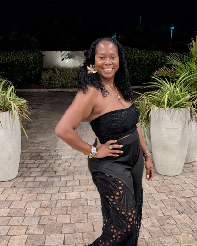 In Puerto Rico letting the soft life do what it does best… show up and show out. Black lace, gold accents, and a whole lot of island glow.

Soft life, styled right ✨

Two-piece lace pant suit L | Gold sandals | Gold accessories 

#PuertoRico #VacationStyle #ResortNights #IslandChic #fashioninfluencer #atlfashioninfluencer #fashioninspo #luxelife #imtashamack

#LTKTravel #LTKOver40 #LTKFindsUnder50