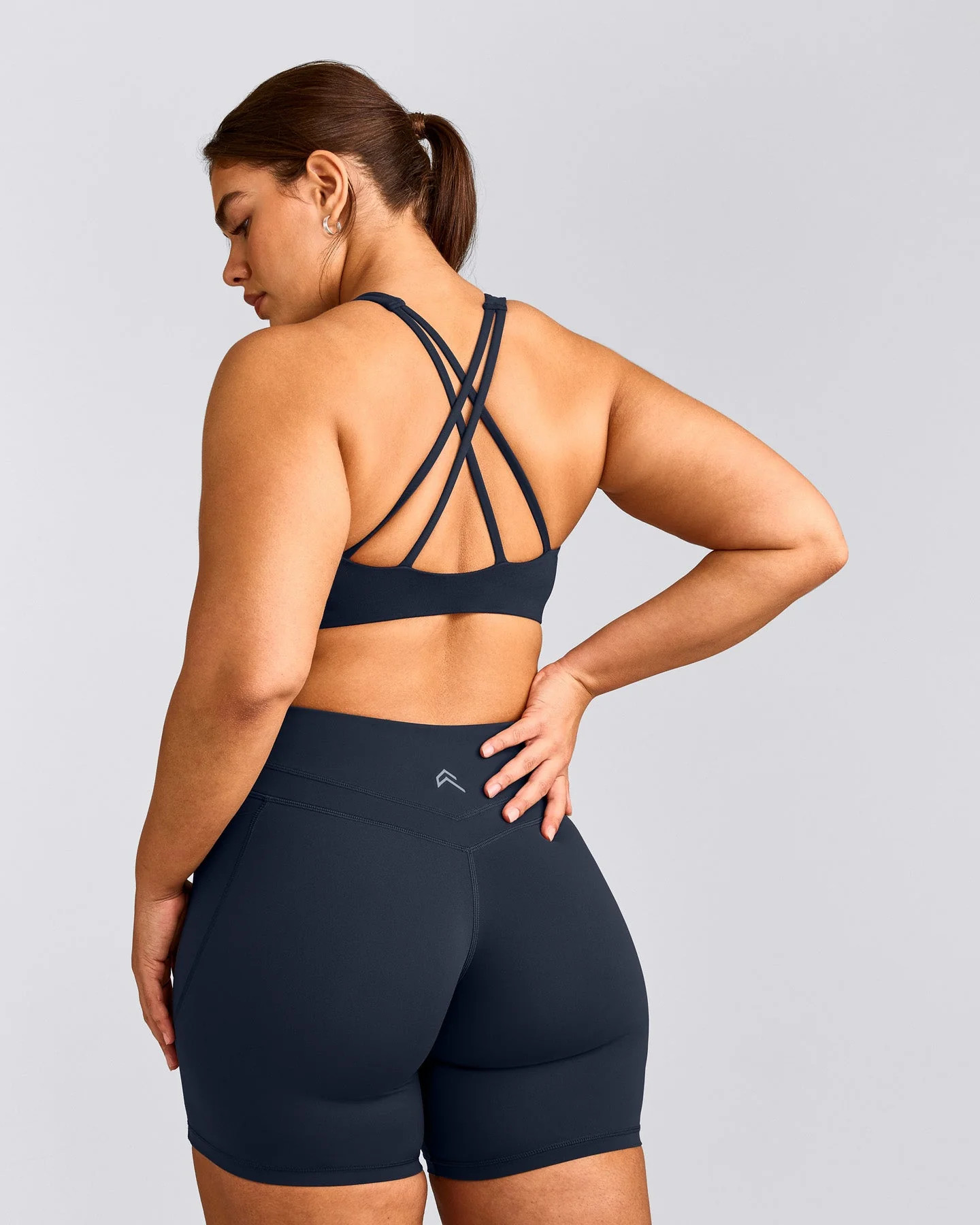 EasyLift\u2122 High Neck Sports Bra with Gray Logo
True Blue | Oner Active (UK / US)
