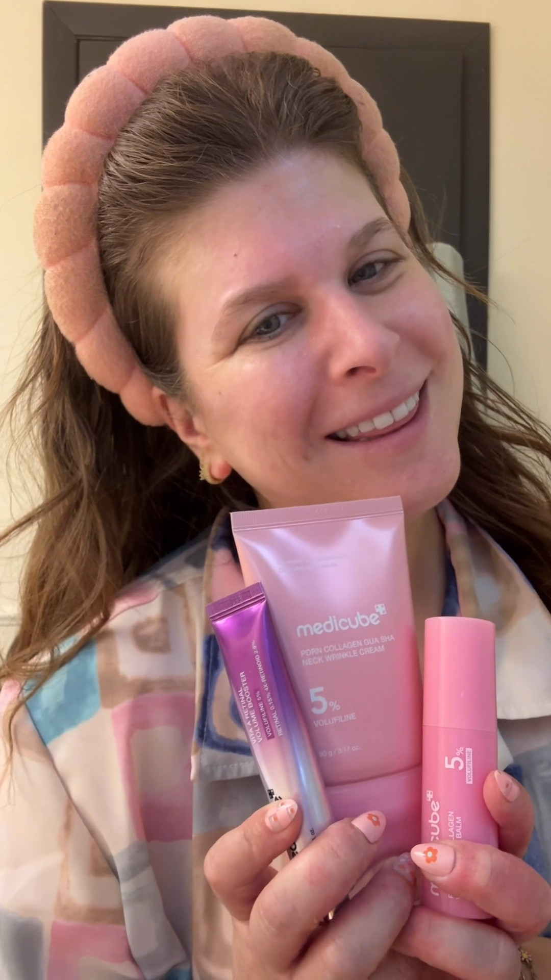These Medicube products have helped with my fine lines & wrinkles as well as hydrating my skin! As a 36 year old, my skin is loving these new additions to my skincare routine 💃

#skincare #skincareroutine #medicube #skincarelover #skincareproducts
