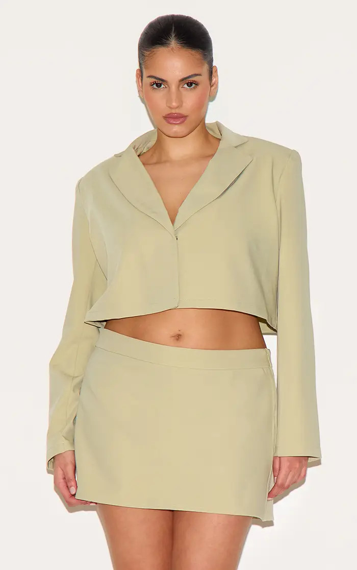 Plus Sage Green Tailored Woven Boxy Cropped Bow Detail Blazer | PrettyLittleThing US