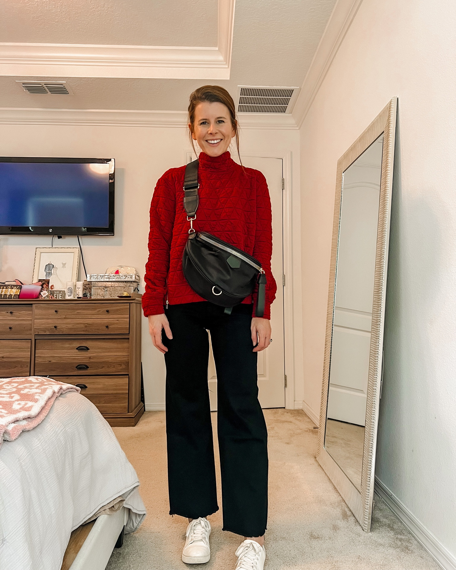 Shop Style your Senses always coming in clutch with their own label and vendor pieces! The Ava is their new pullover - it’s beautiful with side zippers, paired with black wide leg cropped mica denim and a fanny pack! 

#LTKstyletip #LTKfindsunder100