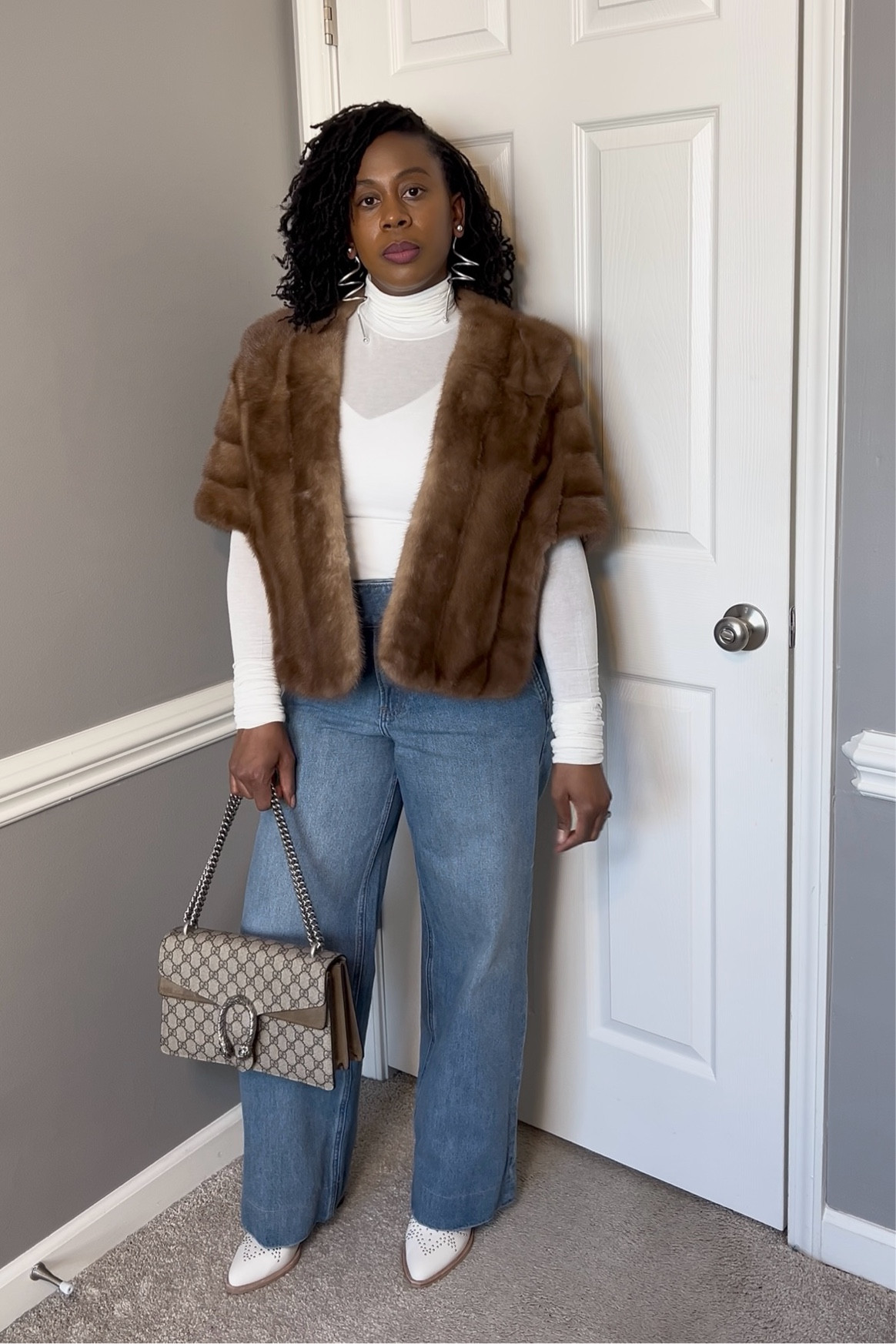 Styling a fur stole with denim.

#LTKStyleTip #LTKFindsUnder100 #LTKMidsize