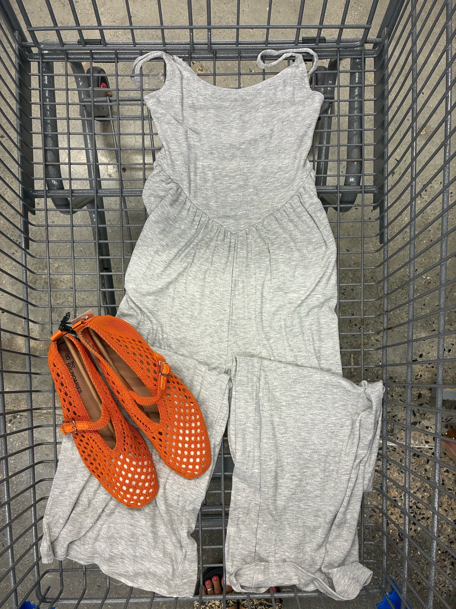 This jumpsuit looks so comfy 😍 and the orange Mary Jane’s! So good!

#LTKdayinmylife #LTKmomlife #LTKSeasonal