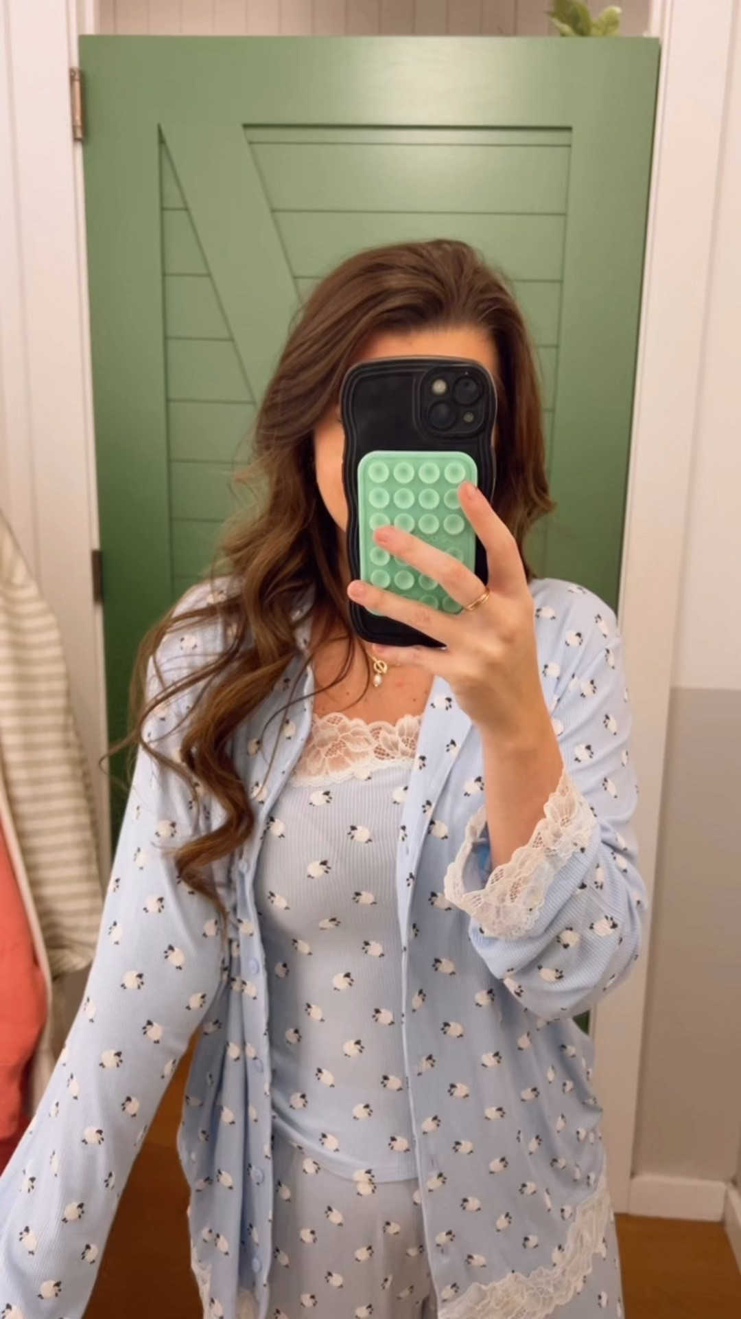 // cutest pajamas !!! // wearing a small // 

#LTKmorningroutine #LTKootd #LTKgrwm