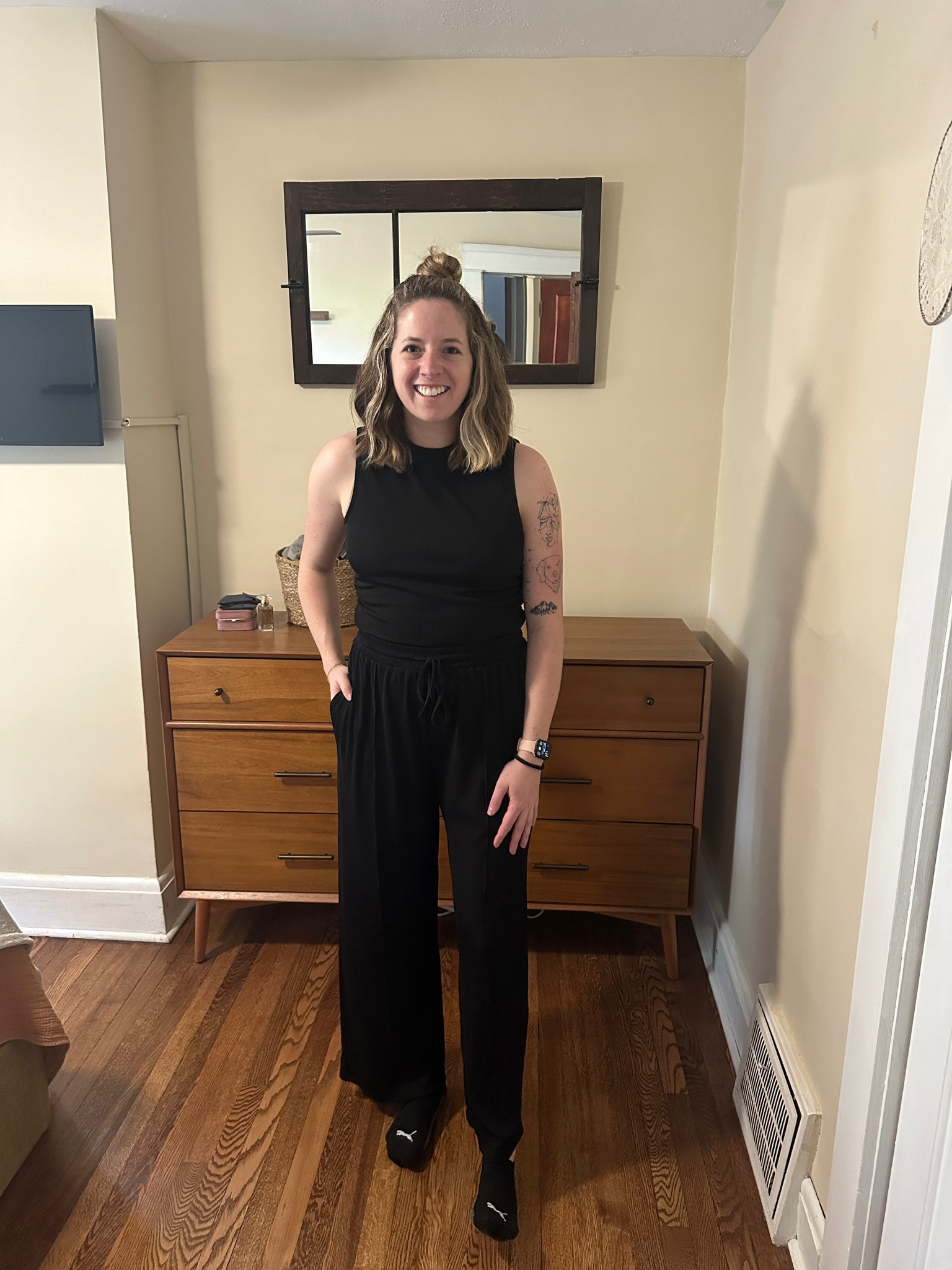 This cute little two piece black set is comfortable but can easily be dressed up. Love it for work or travel! 

#LTKActive #LTKWorkwear #LTKFindsUnder100