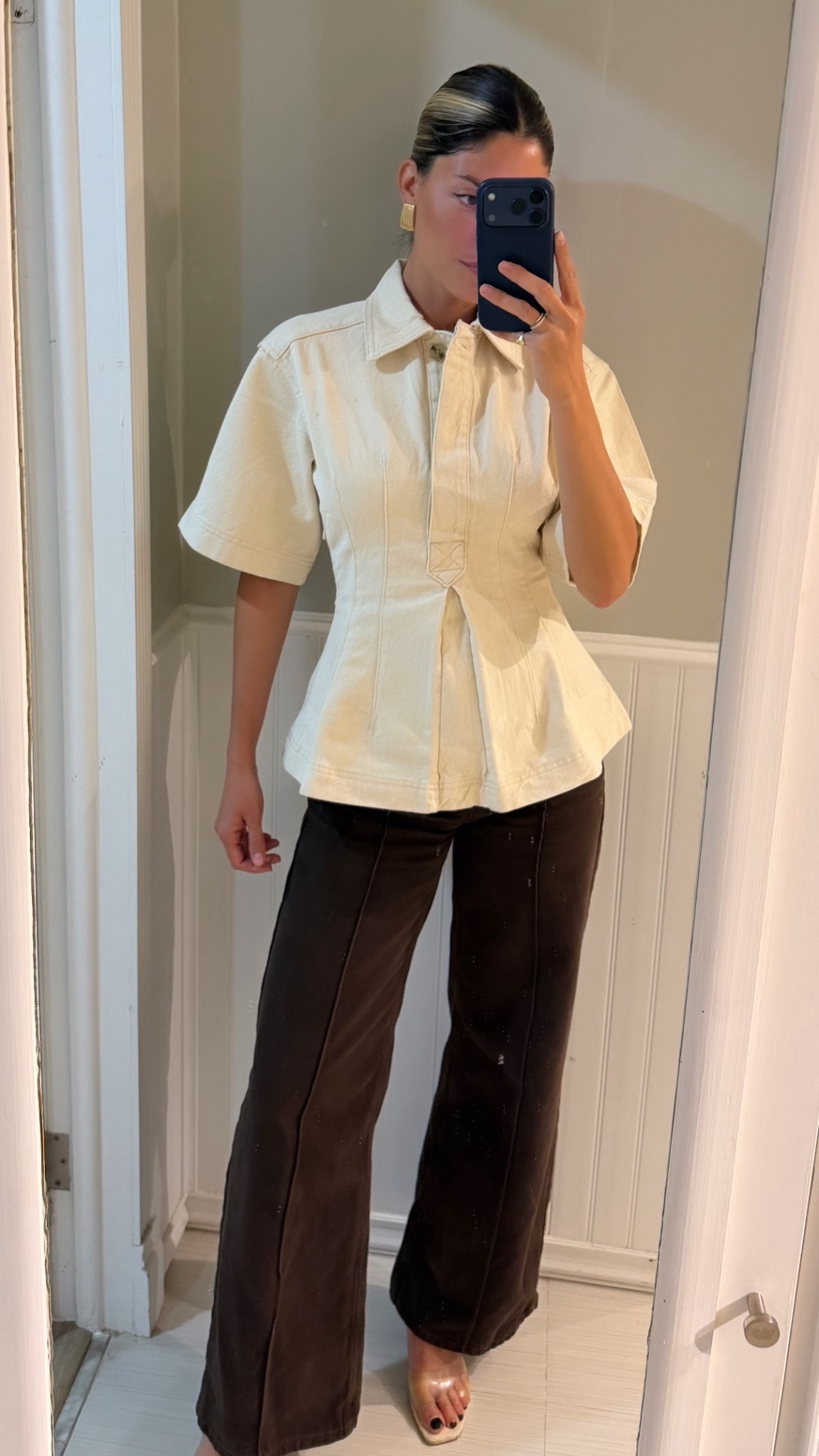 Outfit of the night. Just got this top and I love the shape. And it’s currently on sale! 

Jeans are old Zara but linked similar options!

Outfit, ootd, date night outfit, chic style 

#LTKootd #LTKWorkwear #LTKSaleAlert