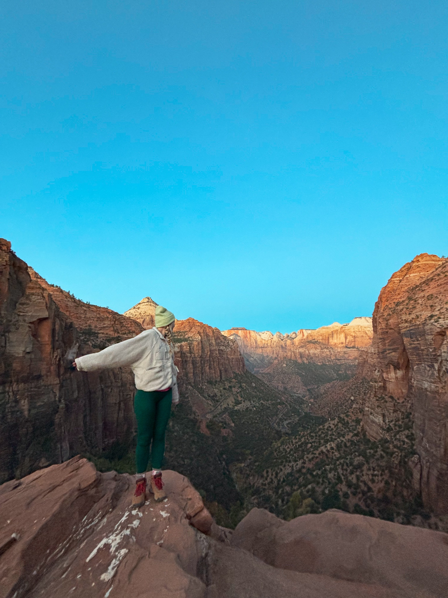 zion hiking outfit