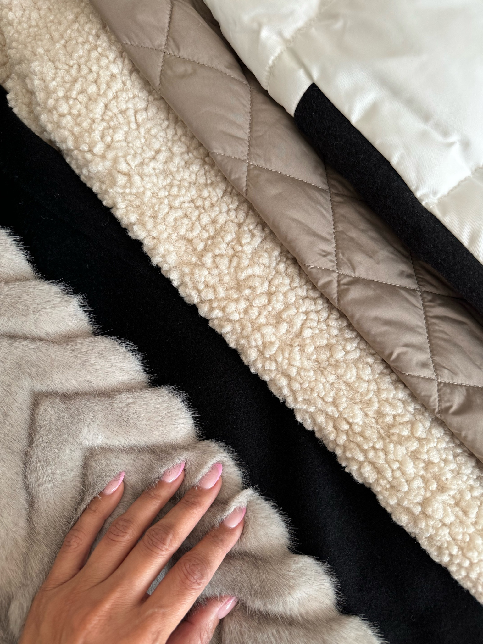 Bernardo fashions have officially entered my closet. Check out these amazing styles and get fall/winter ready. Sale happening now so get your style vibe now! 🎥 on insta 🧥

#bernardofashions



#LTKStyleTip #LTKSaleAlert #LTKSeasonal